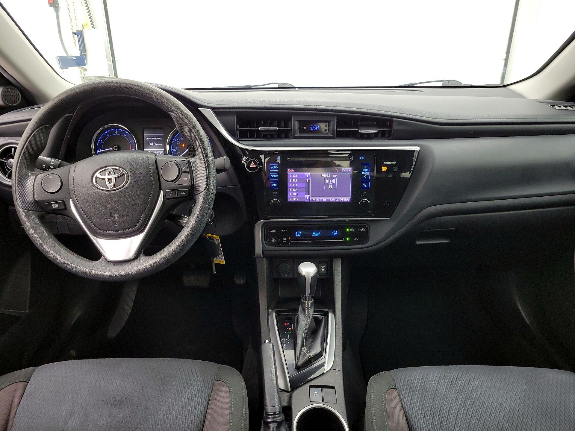 Thumbnail: 2017 Toyota Corolla - 9