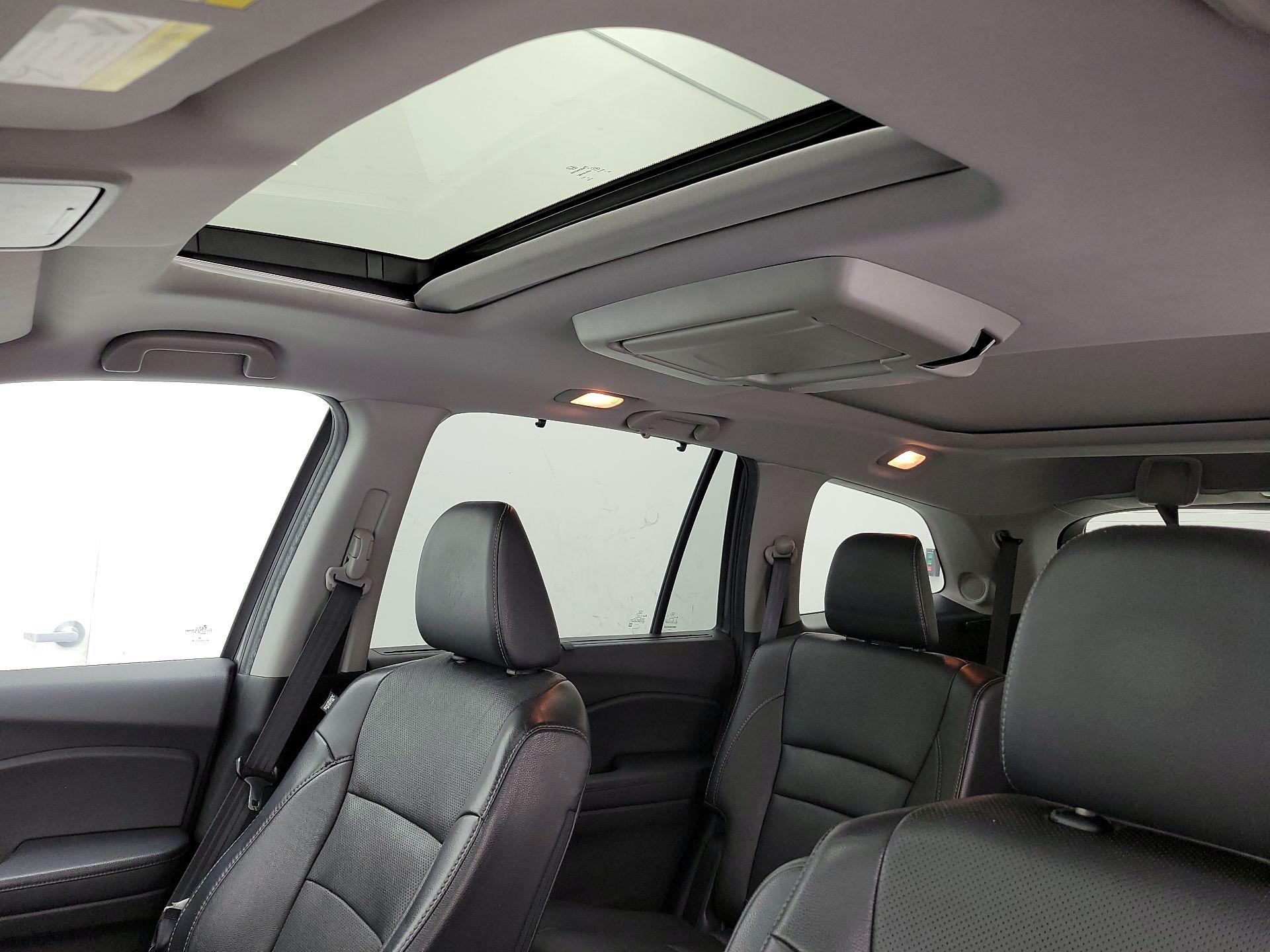 Thumbnail: 2020 Honda Pilot - 20