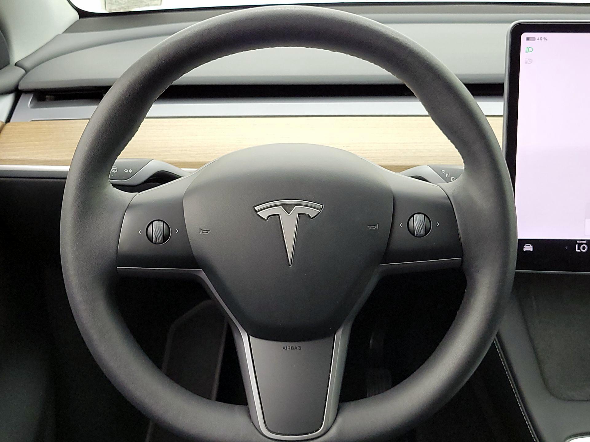 Thumbnail: 2023 Tesla Model Y - 10