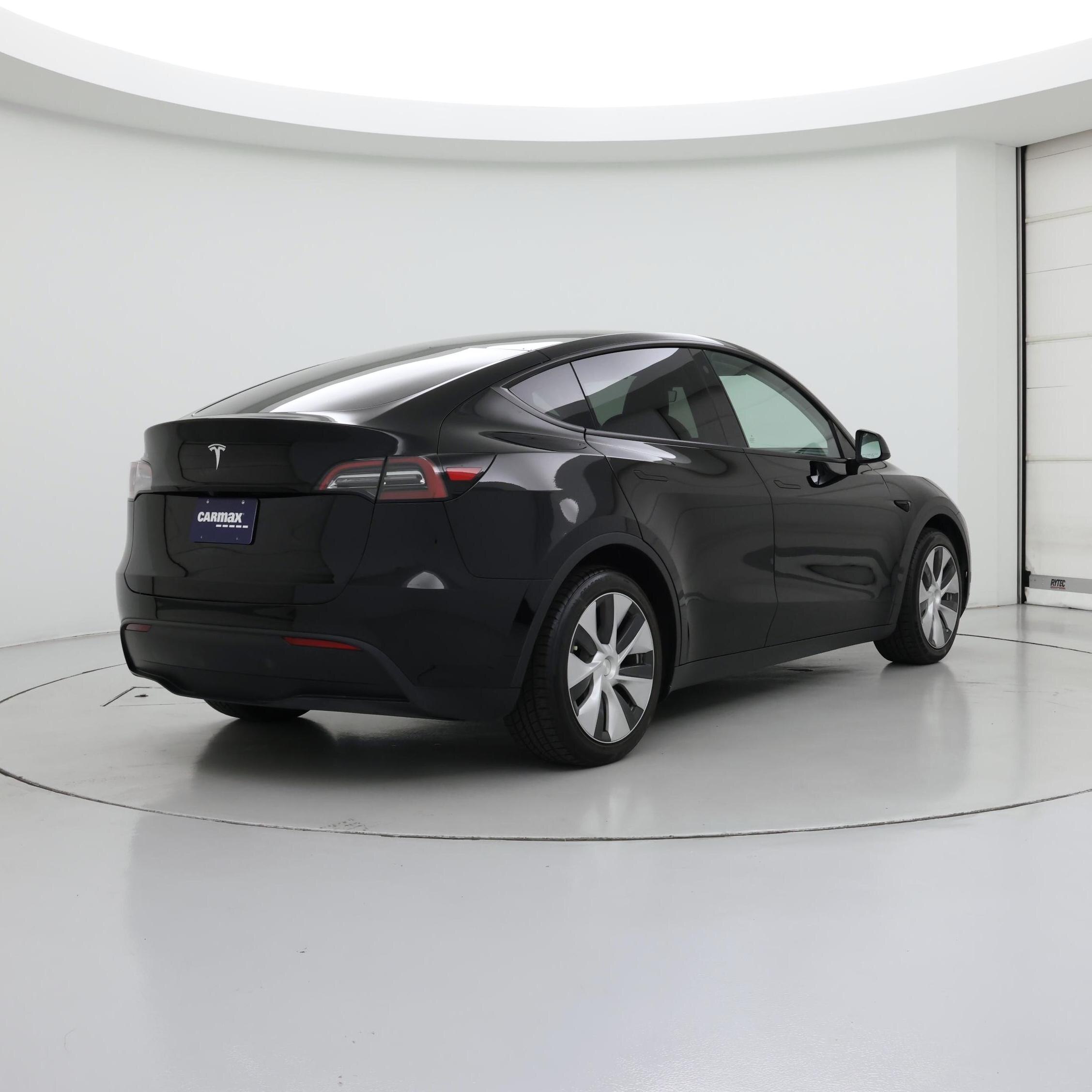Thumbnail: 2023 Tesla Model Y - 8