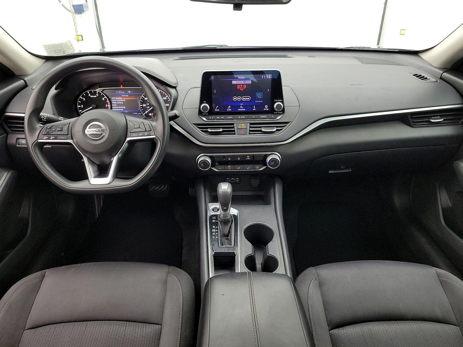 Thumbnail: 2019 Nissan Altima - 9