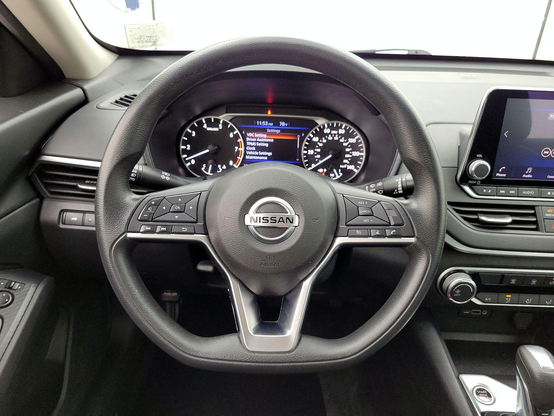 Thumbnail: 2019 Nissan Altima - 10