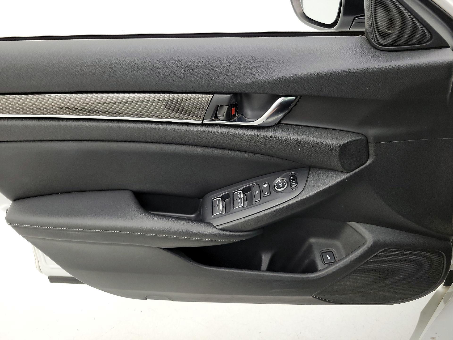 Thumbnail: 2019 Honda Accord - 12