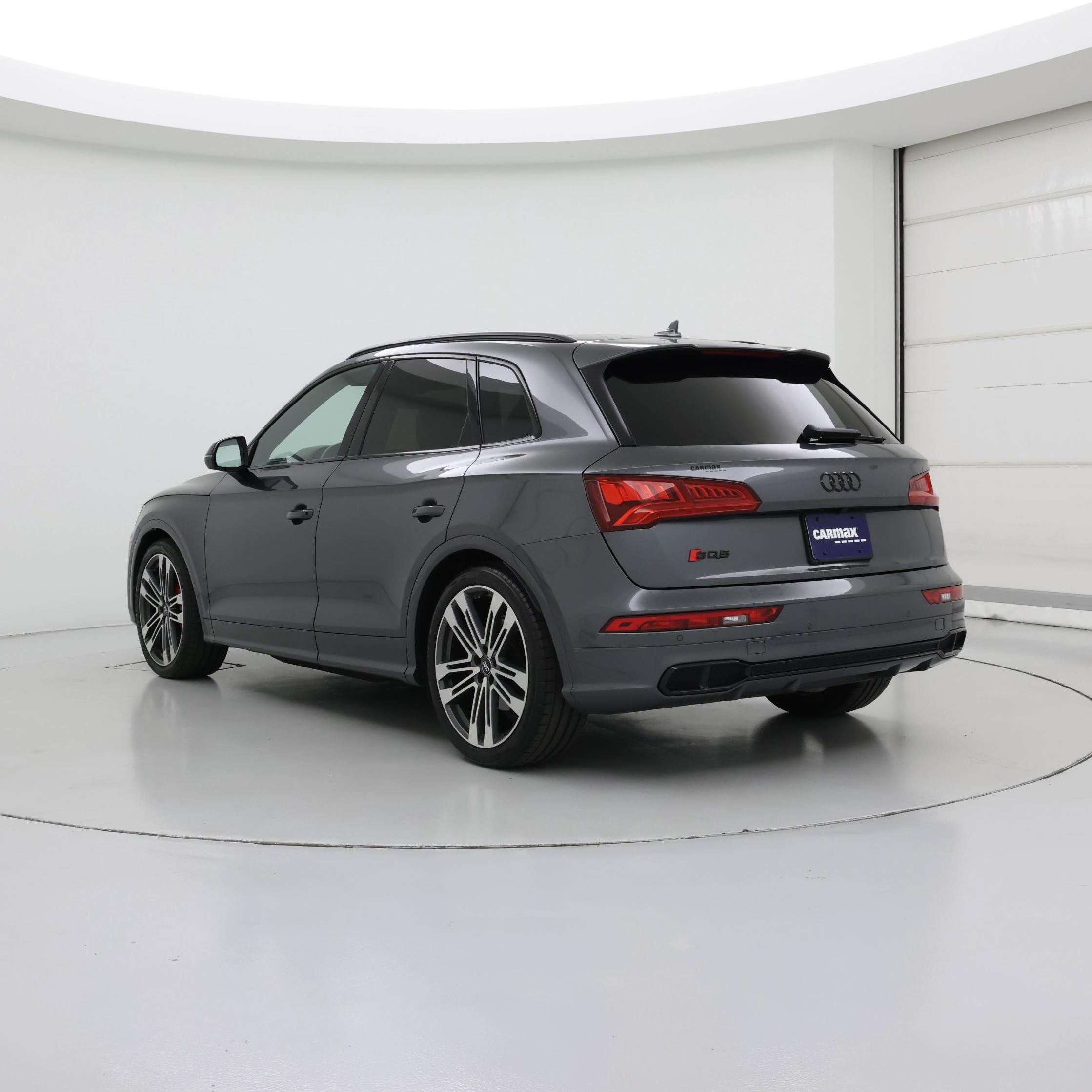 Thumbnail: 2019 Audi SQ5 - 2
