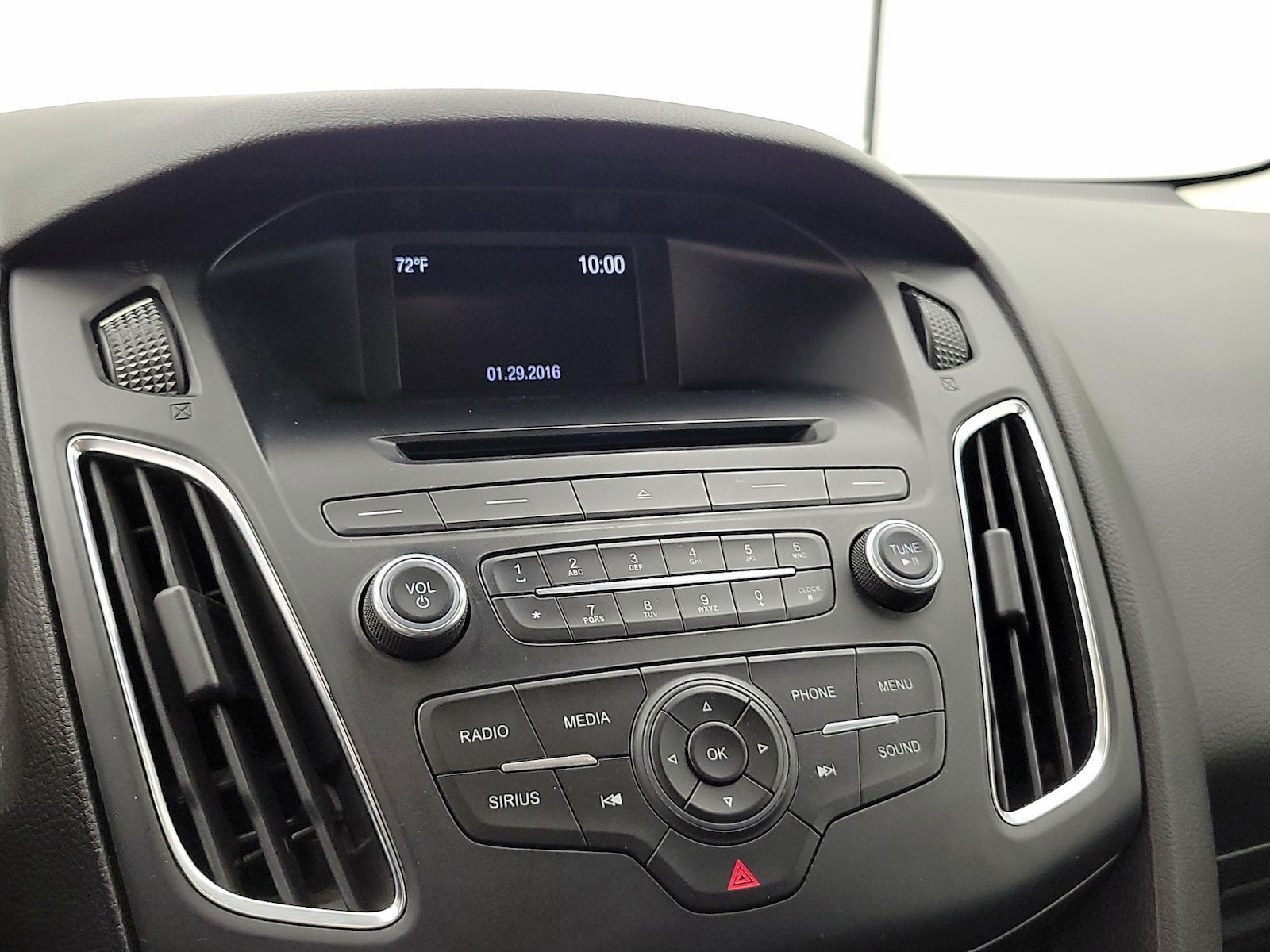 2016 Ford Focus SE - Photo 16