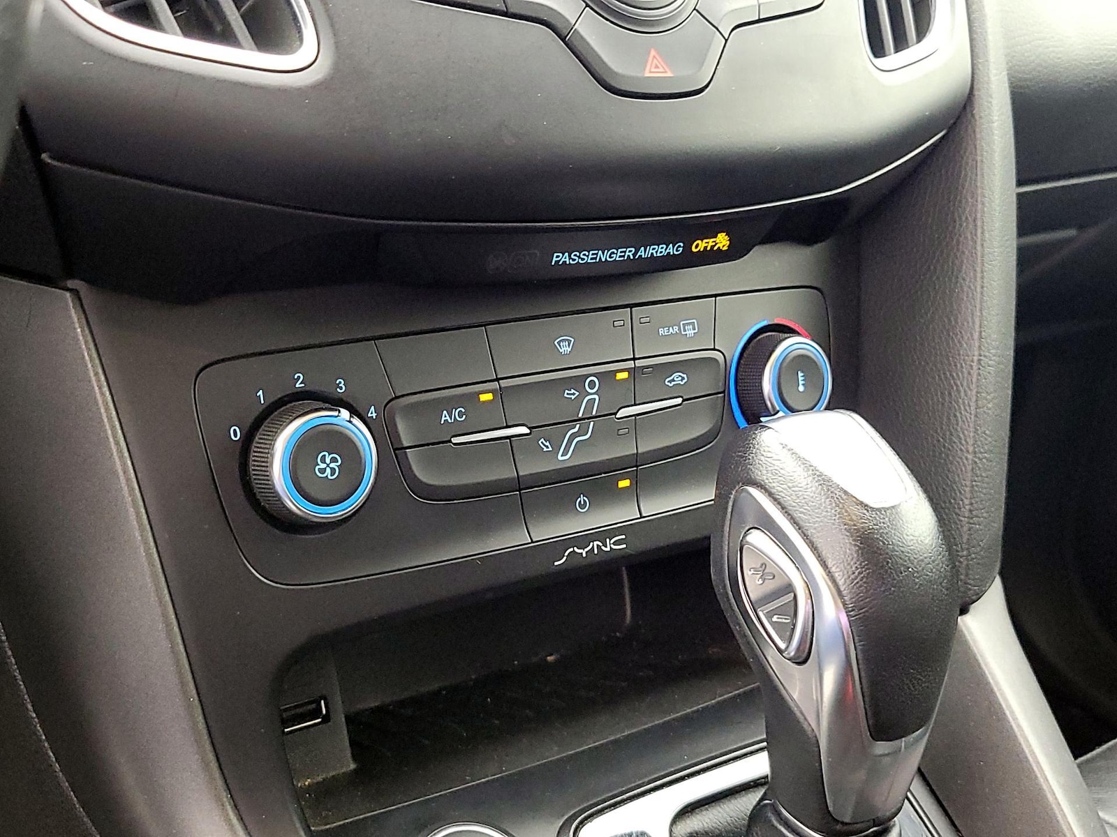 2016 Ford Focus SE - Photo 17