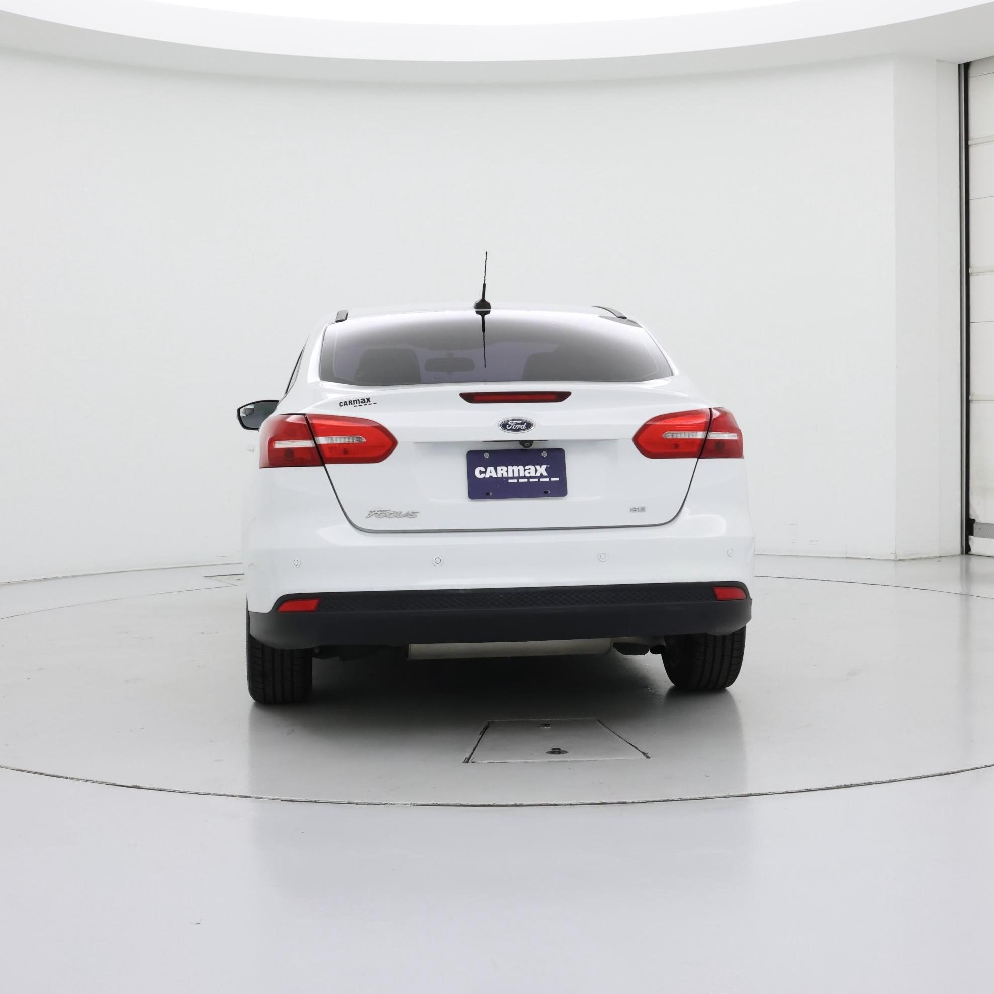 Thumbnail: 2016 Ford Focus - 6