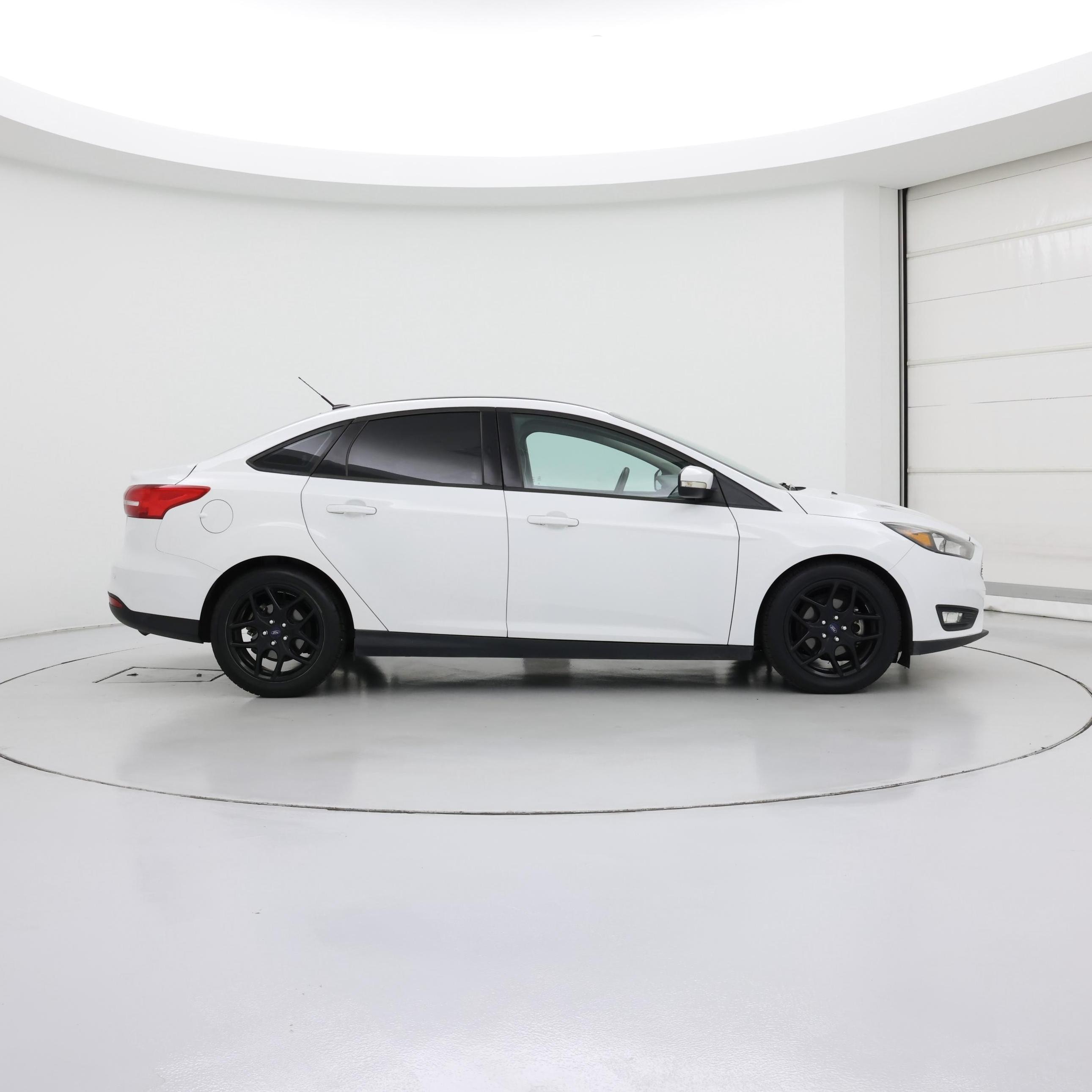 Thumbnail: 2016 Ford Focus - 7