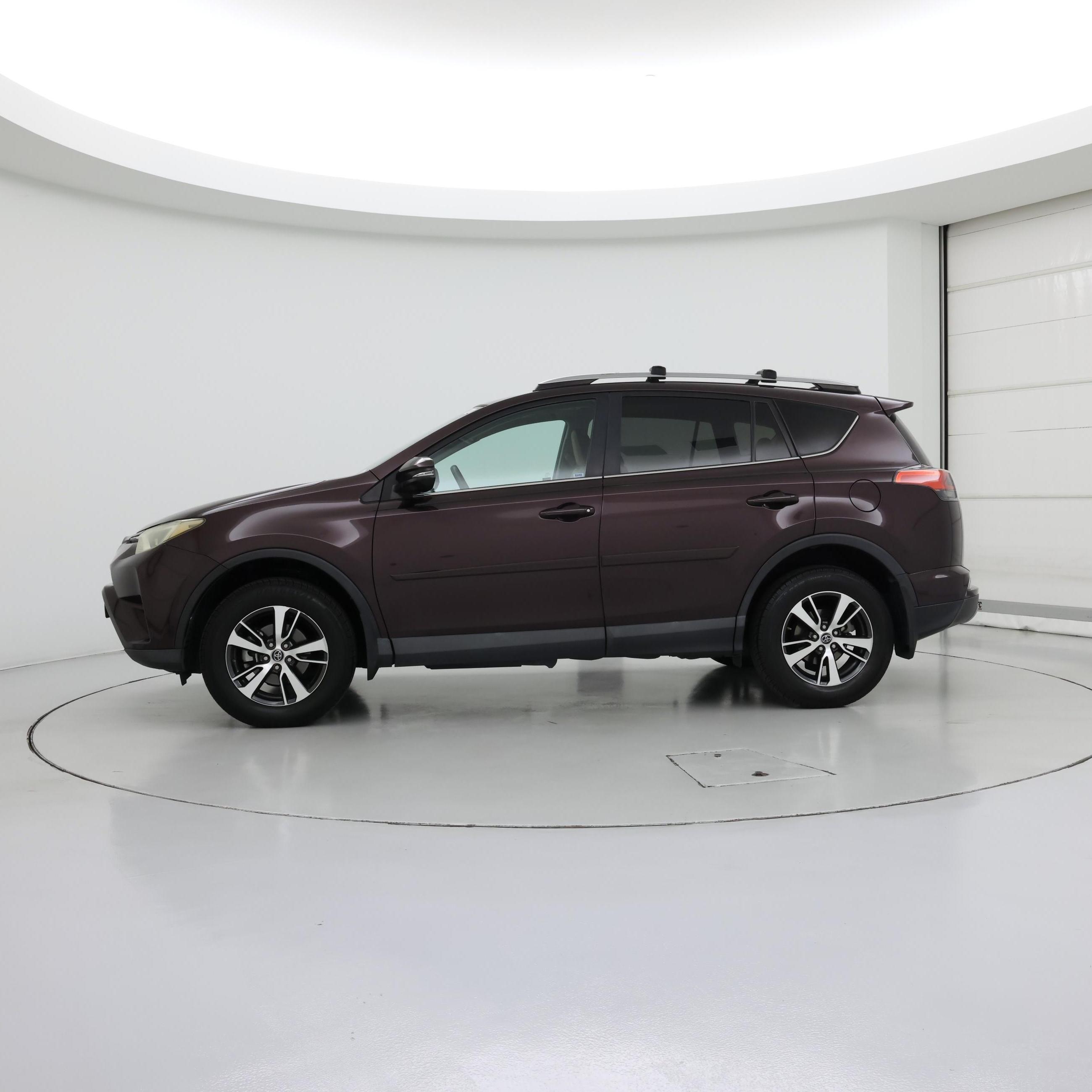 Thumbnail: 2018 Toyota RAV4 - 3
