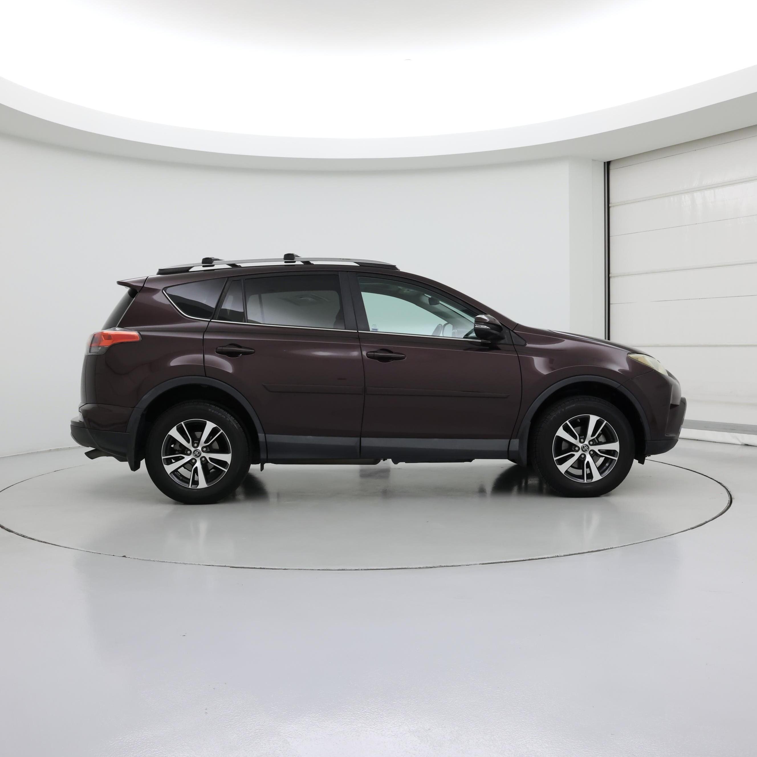 Thumbnail: 2018 Toyota RAV4 - 7