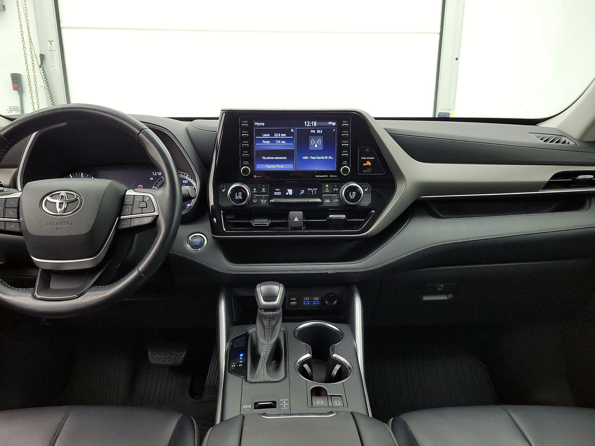 Thumbnail: 2022 Toyota Highlander - 9