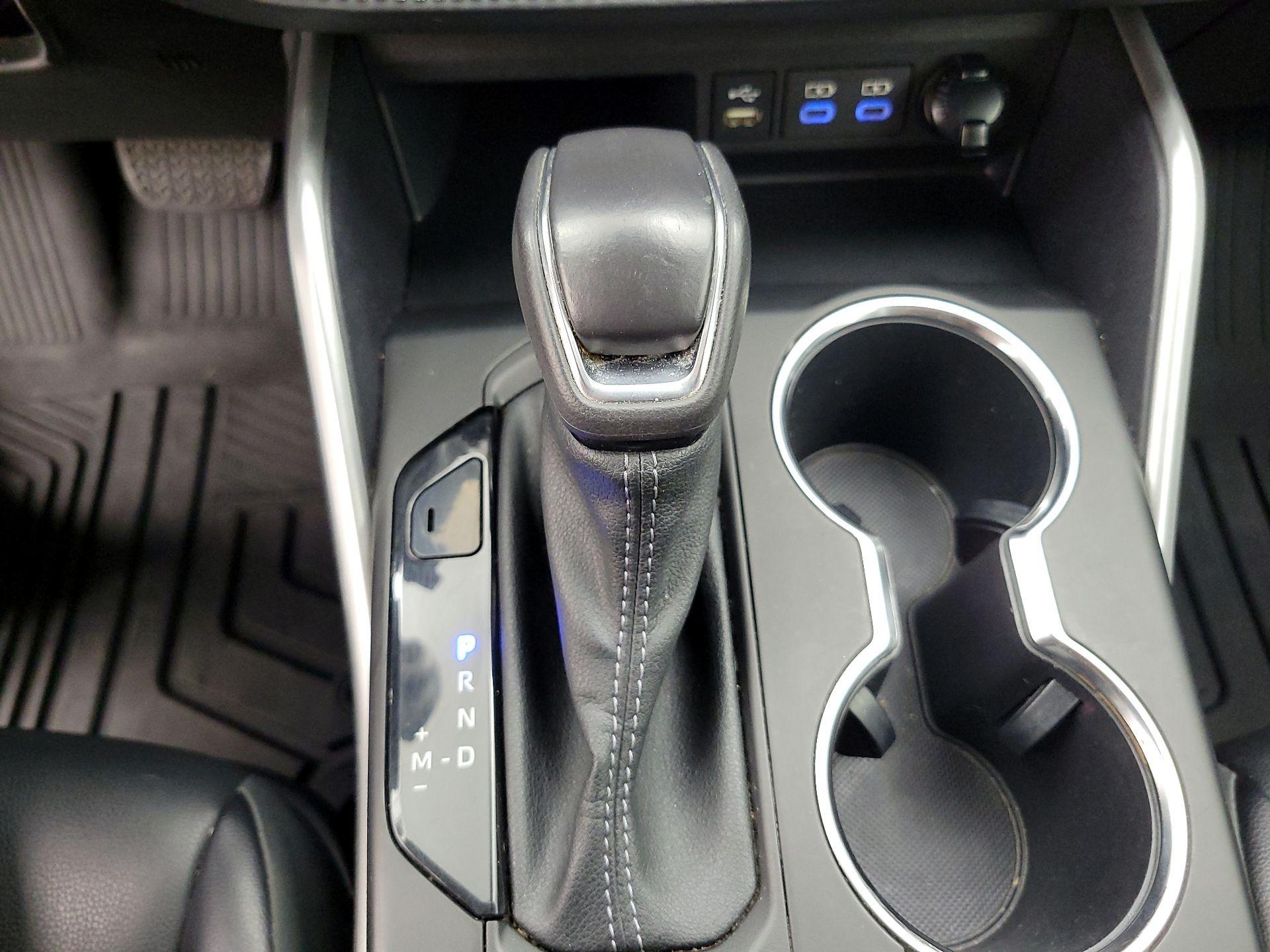 Thumbnail: 2022 Toyota Highlander - 17