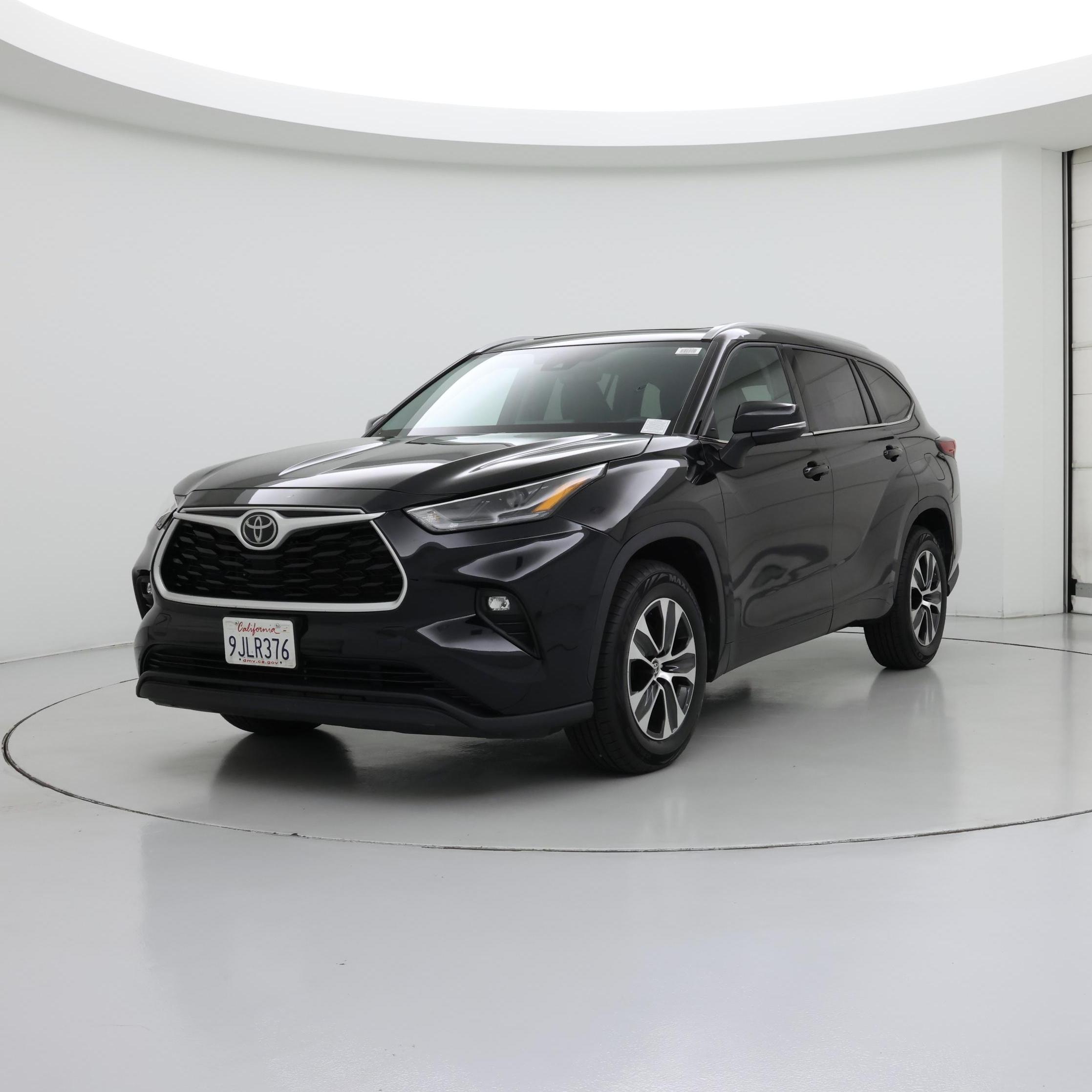 Thumbnail: 2022 Toyota Highlander - 4