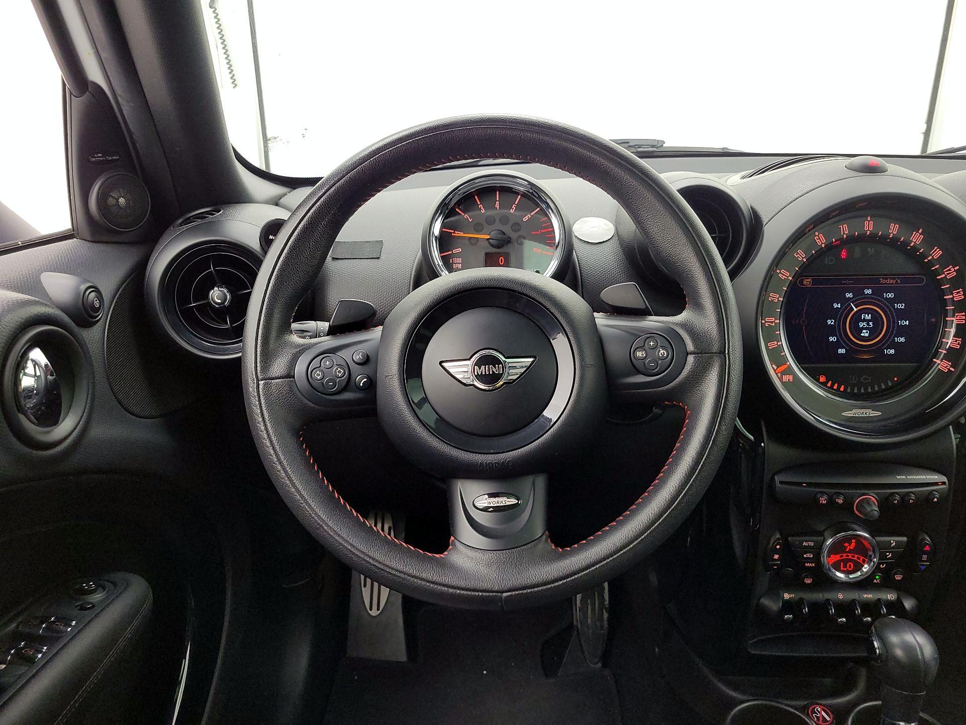 Thumbnail: 2016 MINI Cooper Countryman - 10