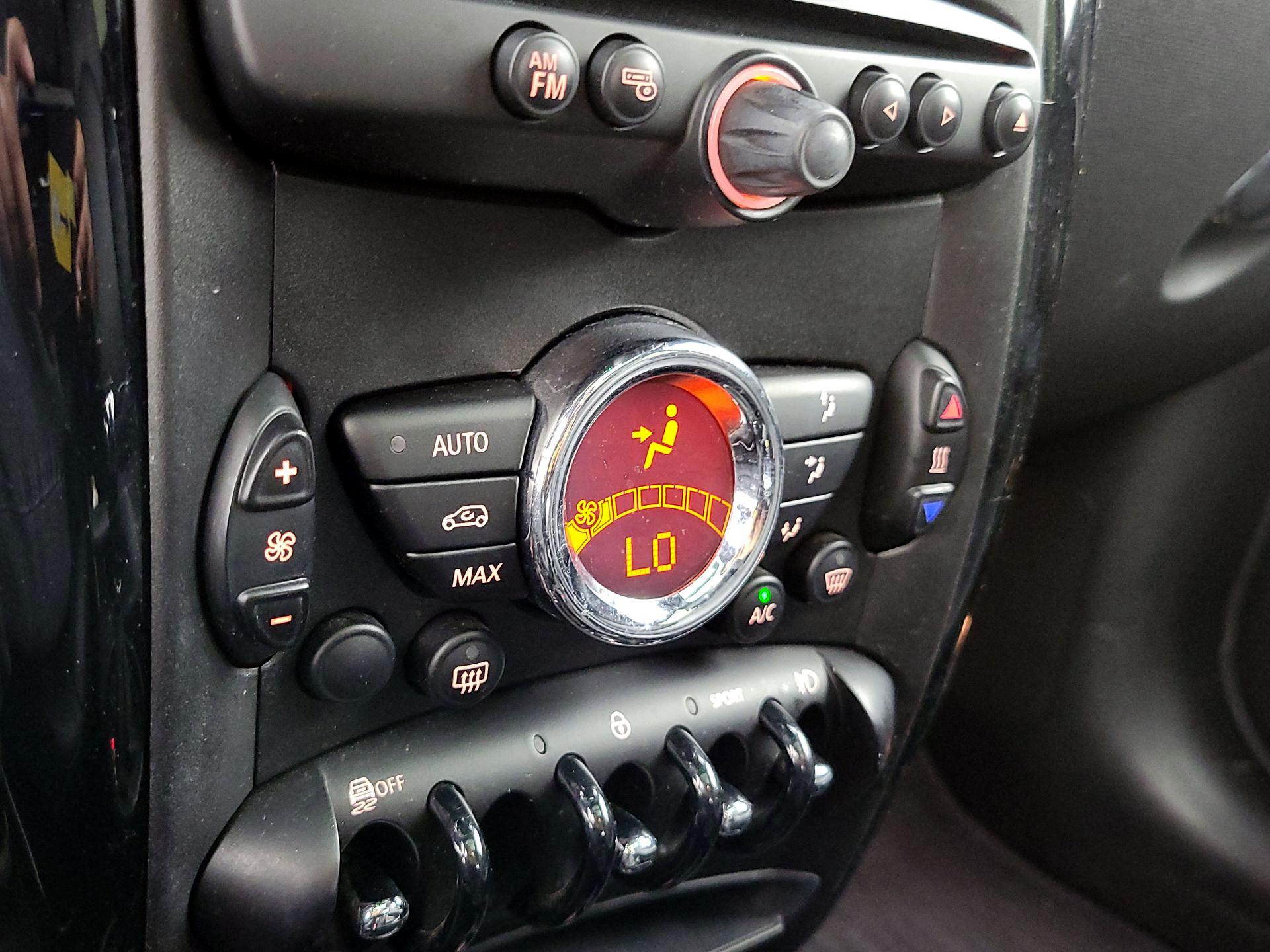 Thumbnail: 2016 MINI Cooper Countryman - 14