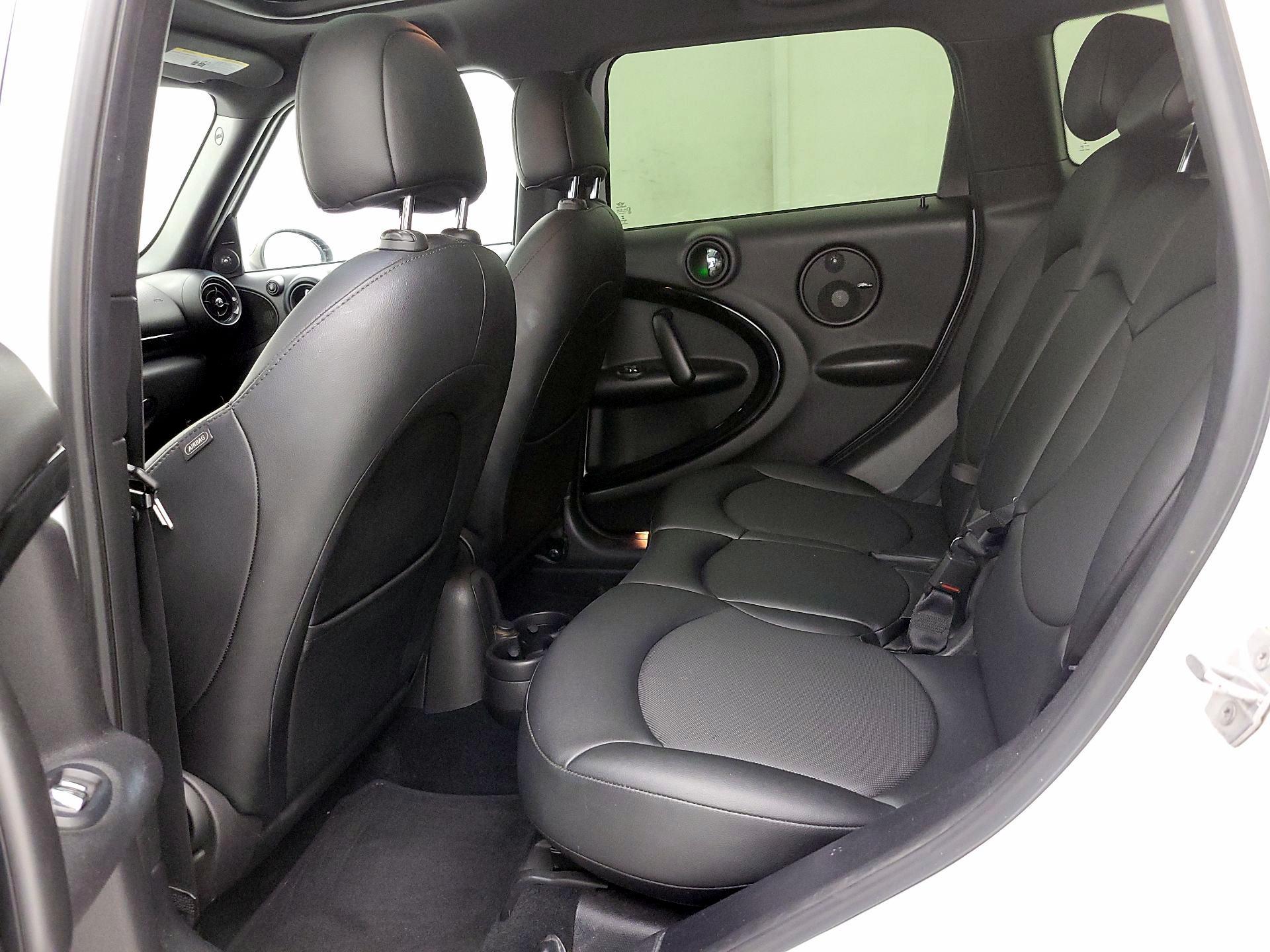 Thumbnail: 2016 MINI Cooper Countryman - 17
