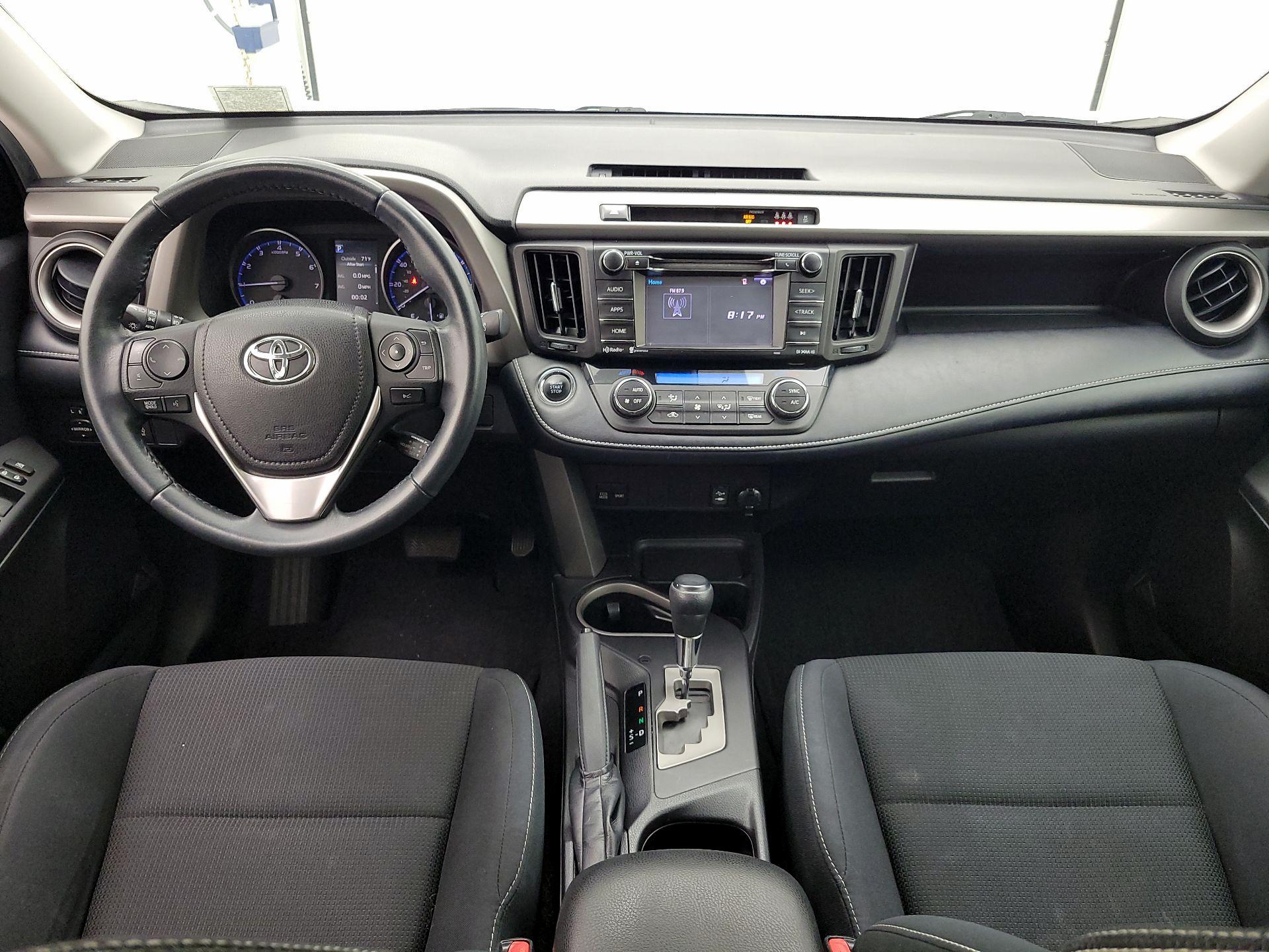Thumbnail: 2018 Toyota RAV4 - 9