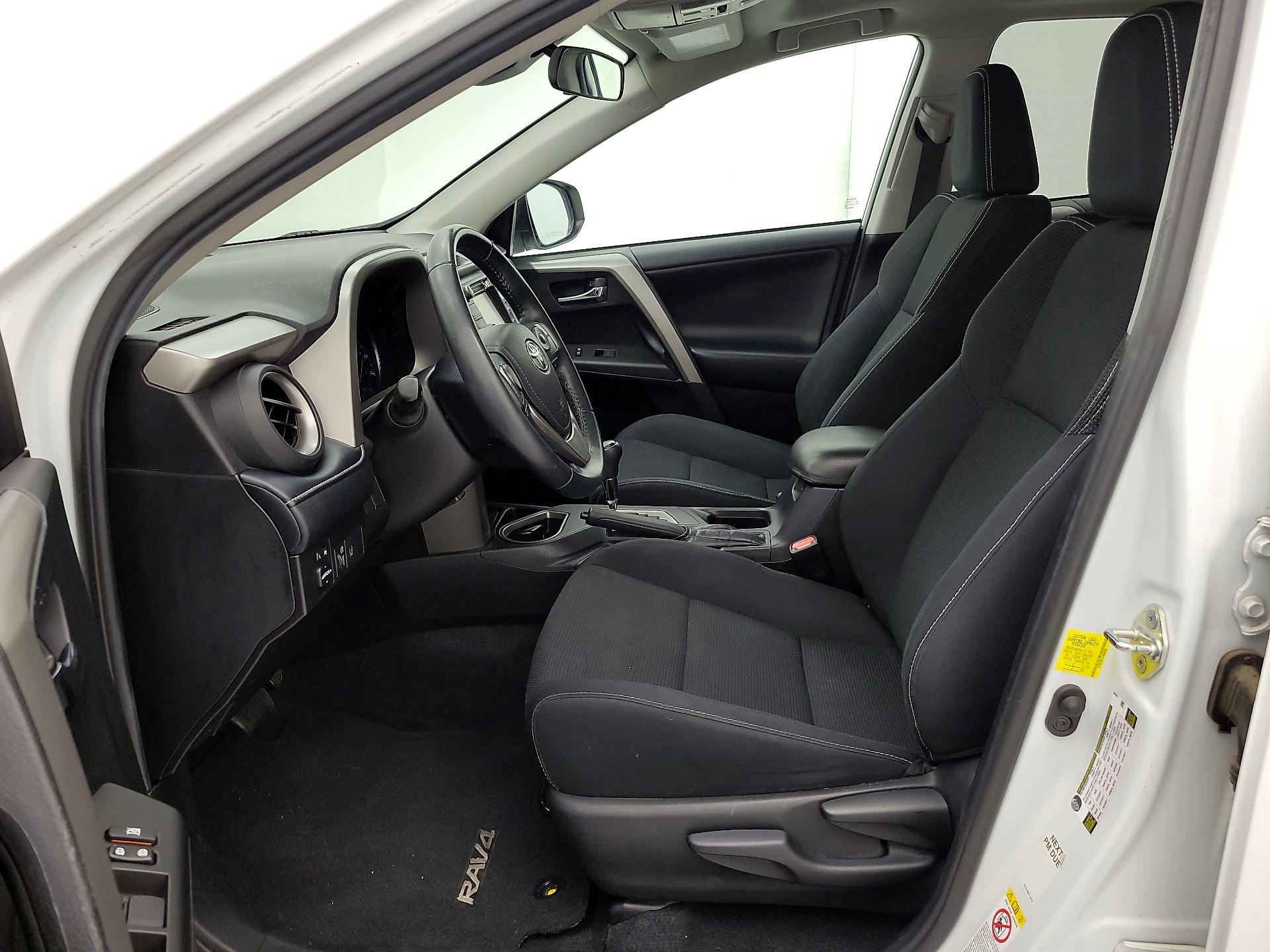 Thumbnail: 2018 Toyota RAV4 - 11