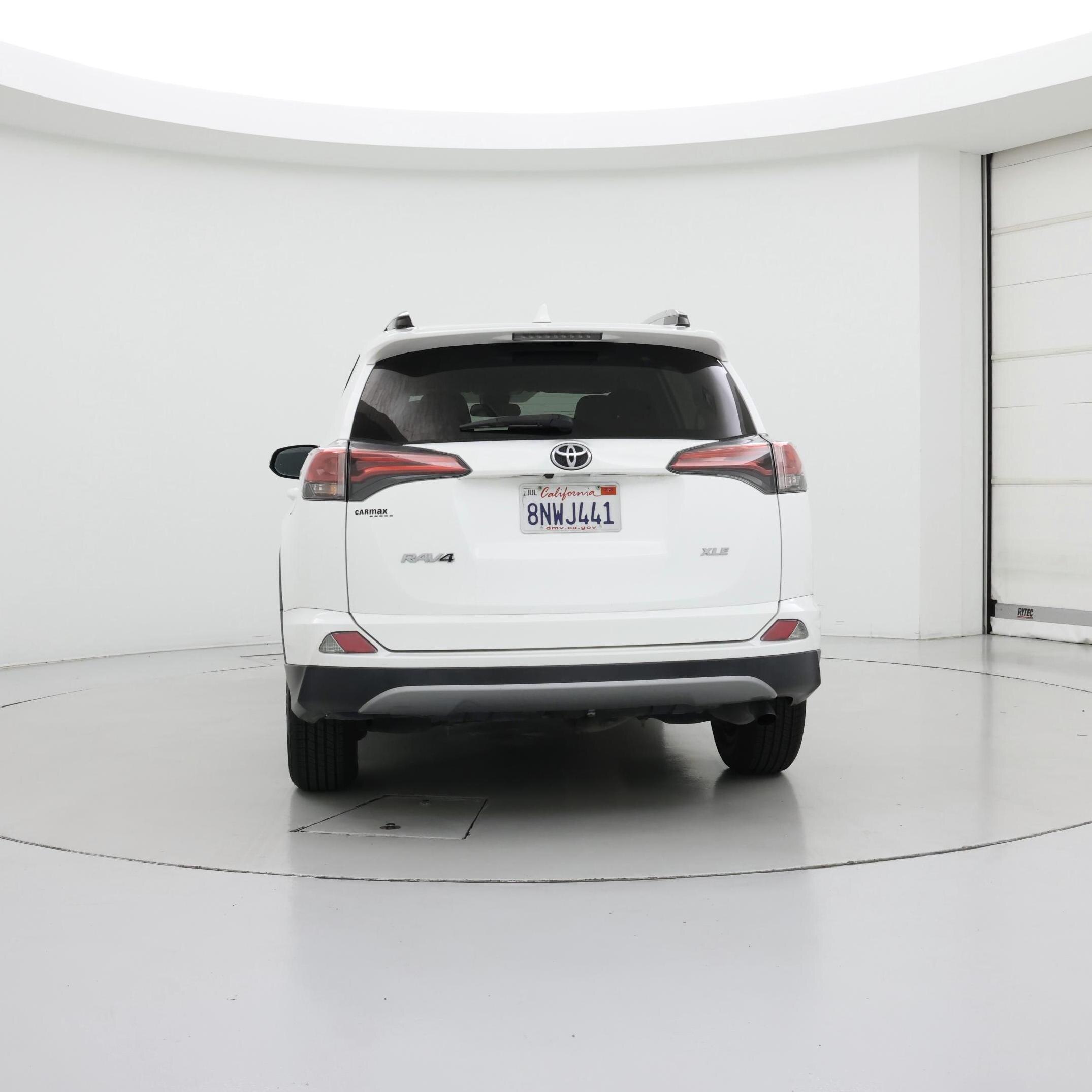 Thumbnail: 2018 Toyota RAV4 - 6