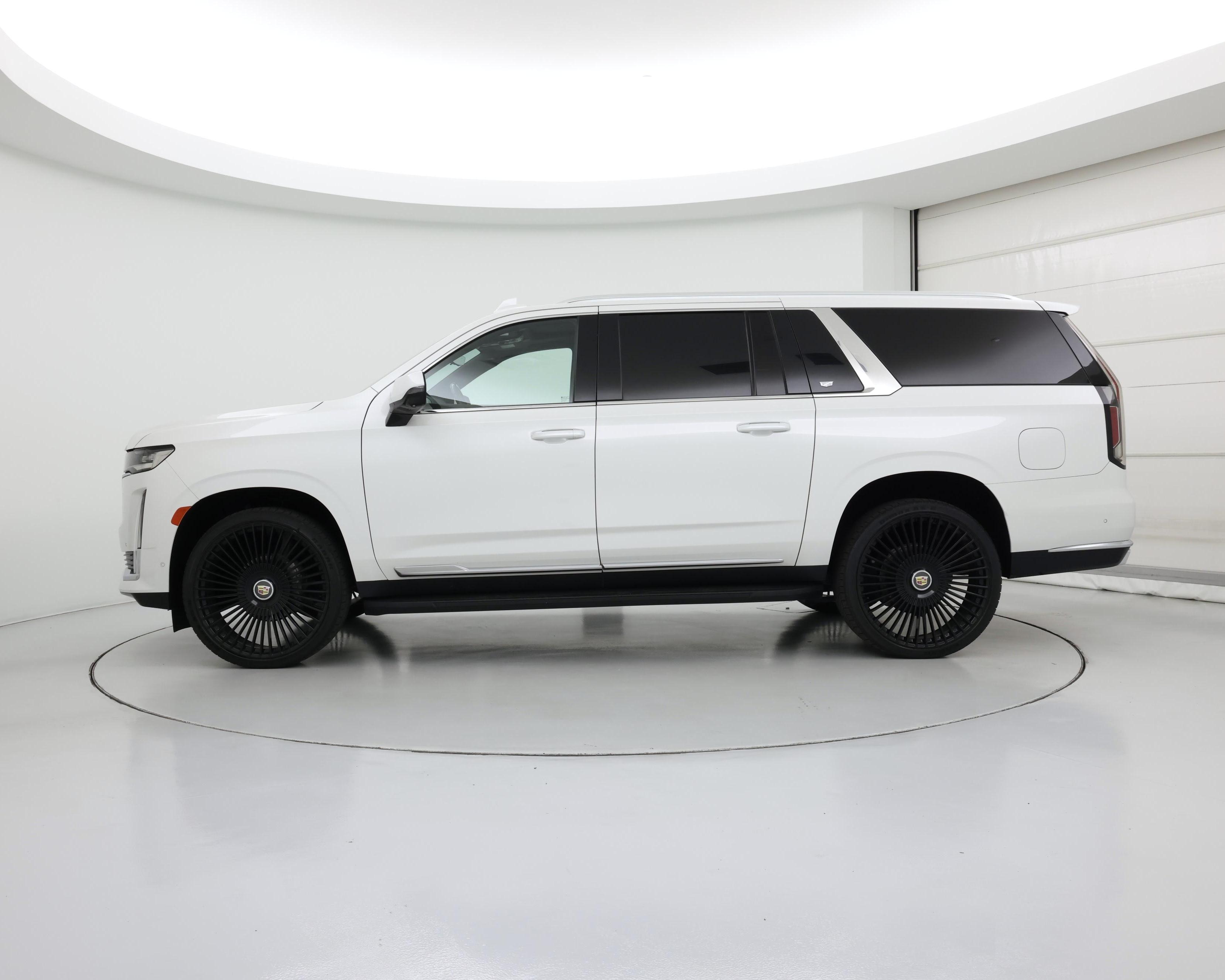 Thumbnail: 2021 Cadillac Escalade - 3