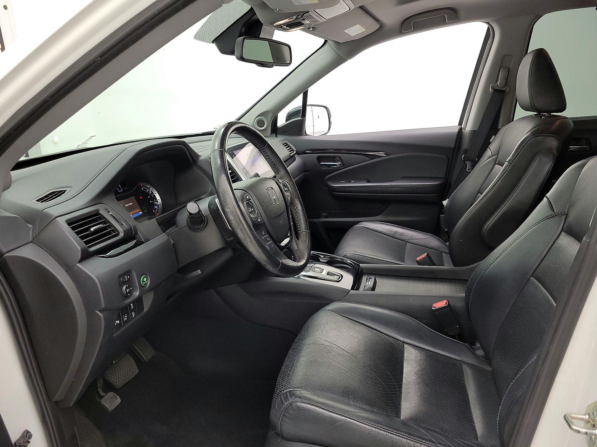 Thumbnail: 2018 Honda Pilot - 11