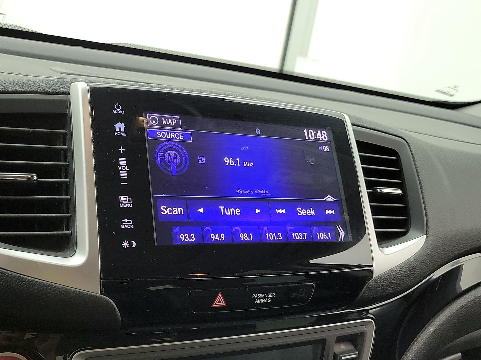 Thumbnail: 2018 Honda Pilot - 15