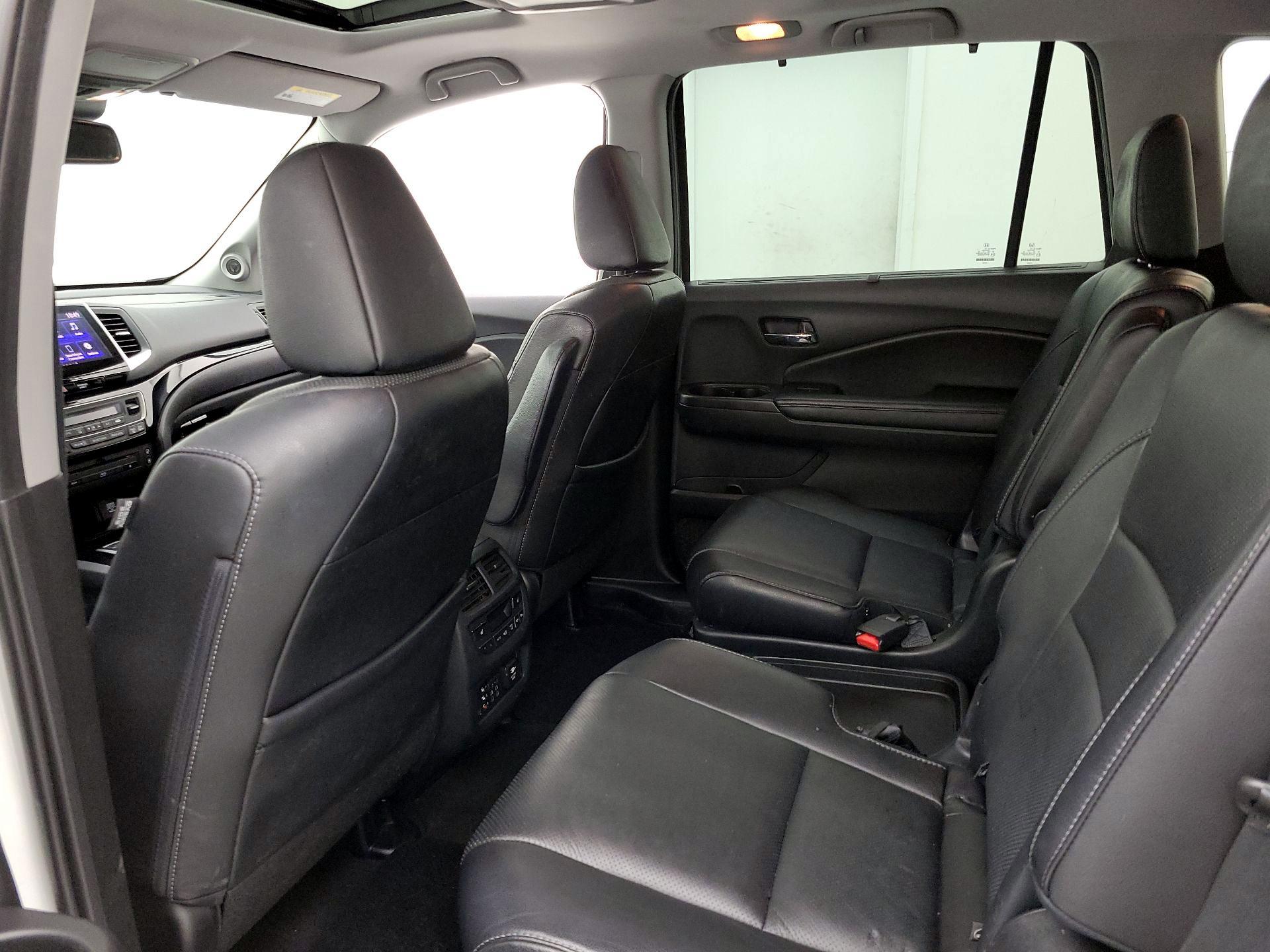 Thumbnail: 2018 Honda Pilot - 20