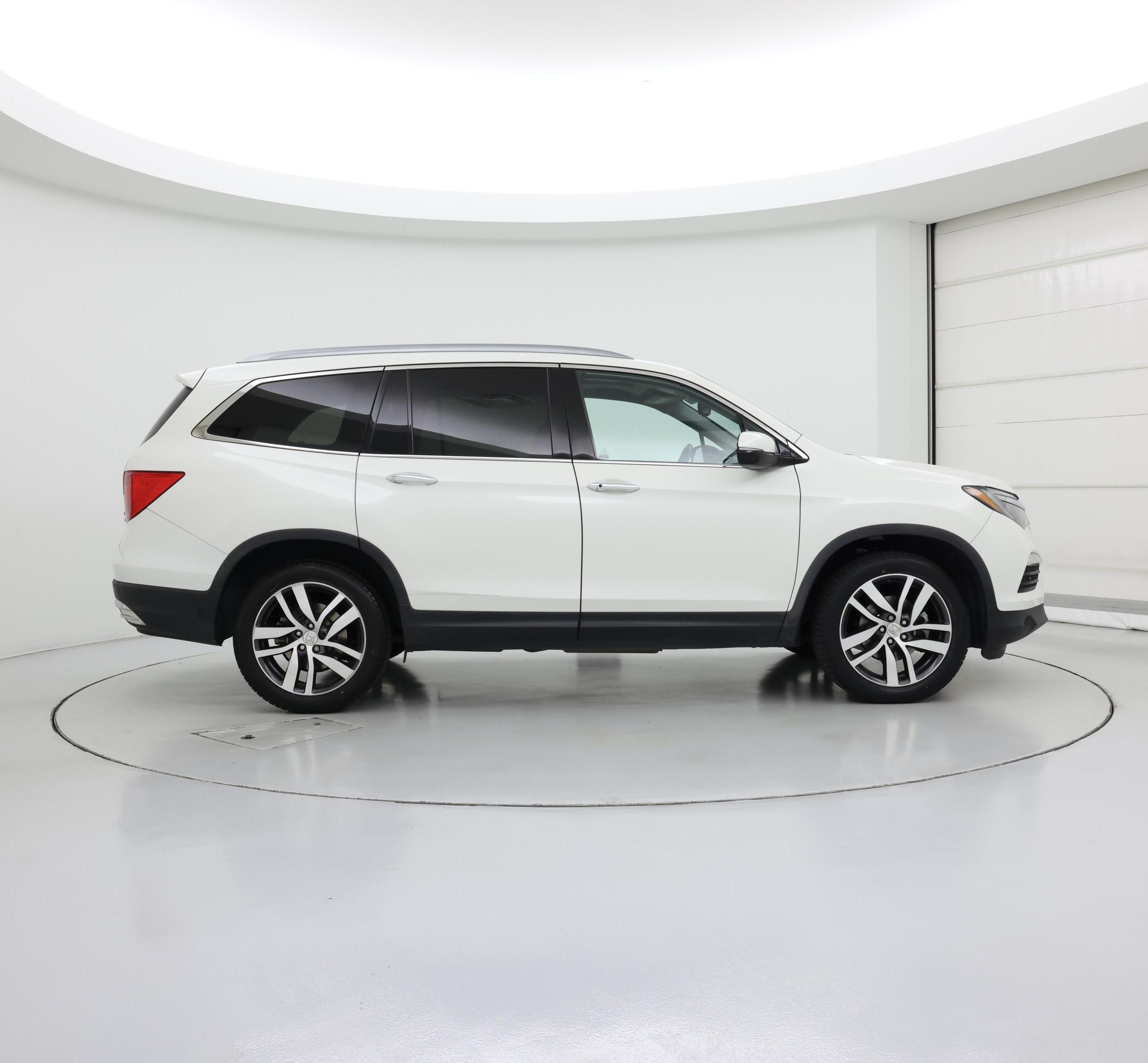 Thumbnail: 2018 Honda Pilot - 7