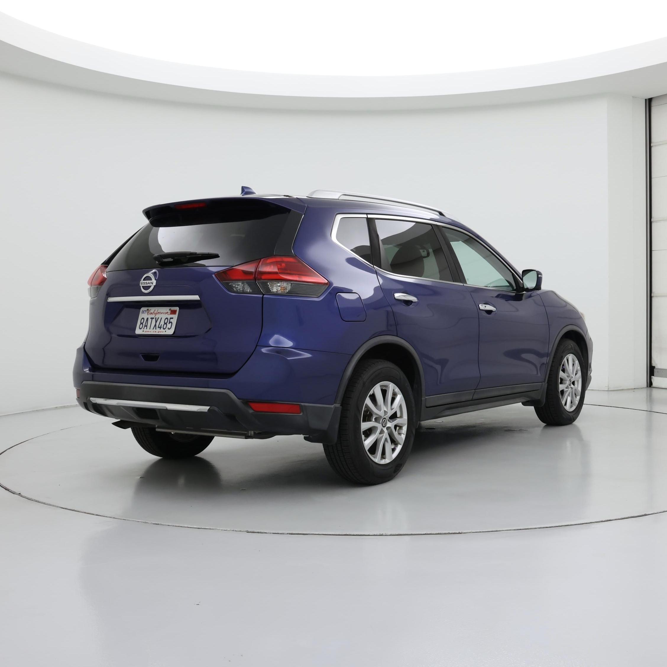 Thumbnail: 2017 Nissan Rogue - 8