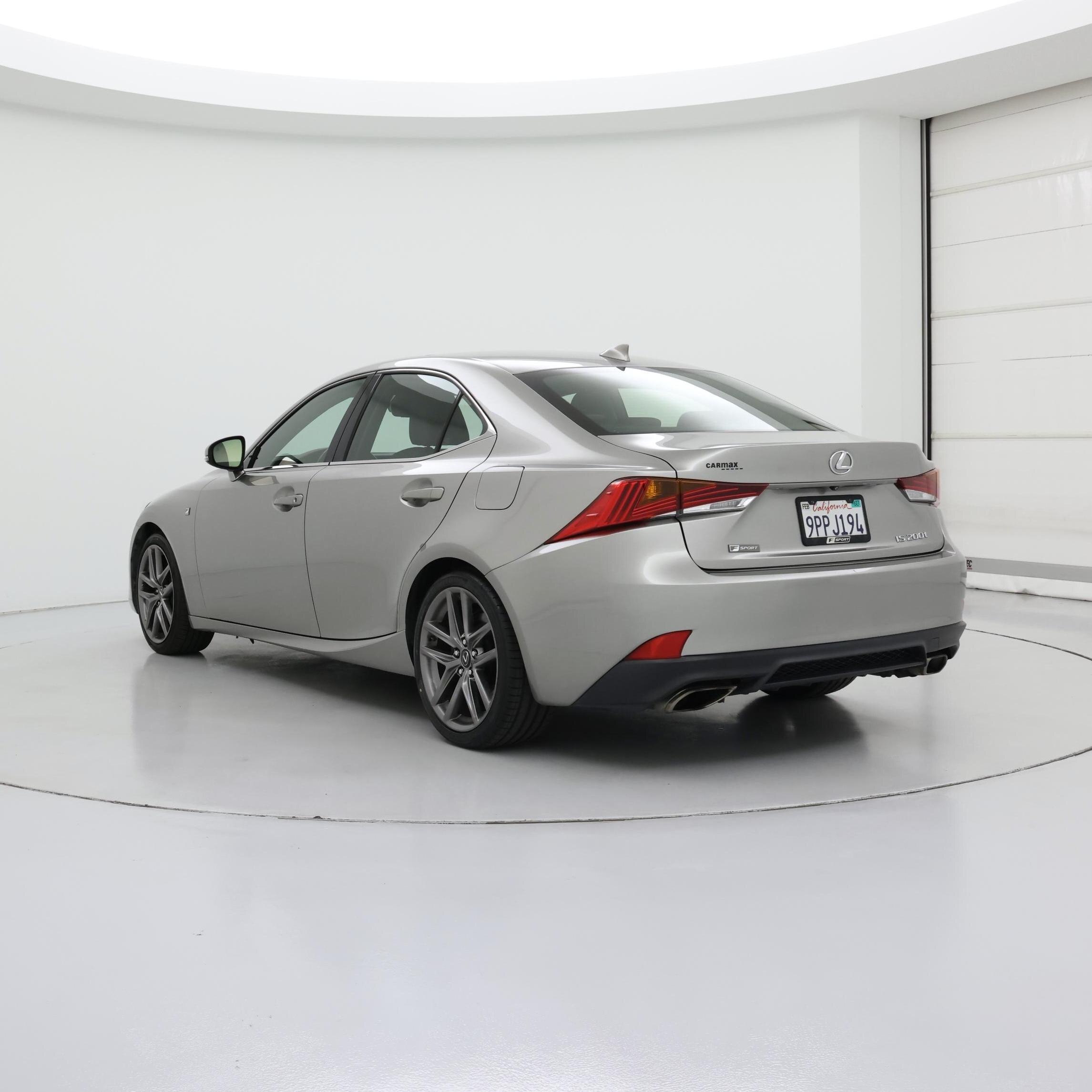 Thumbnail: 2017 Lexus IS - 2