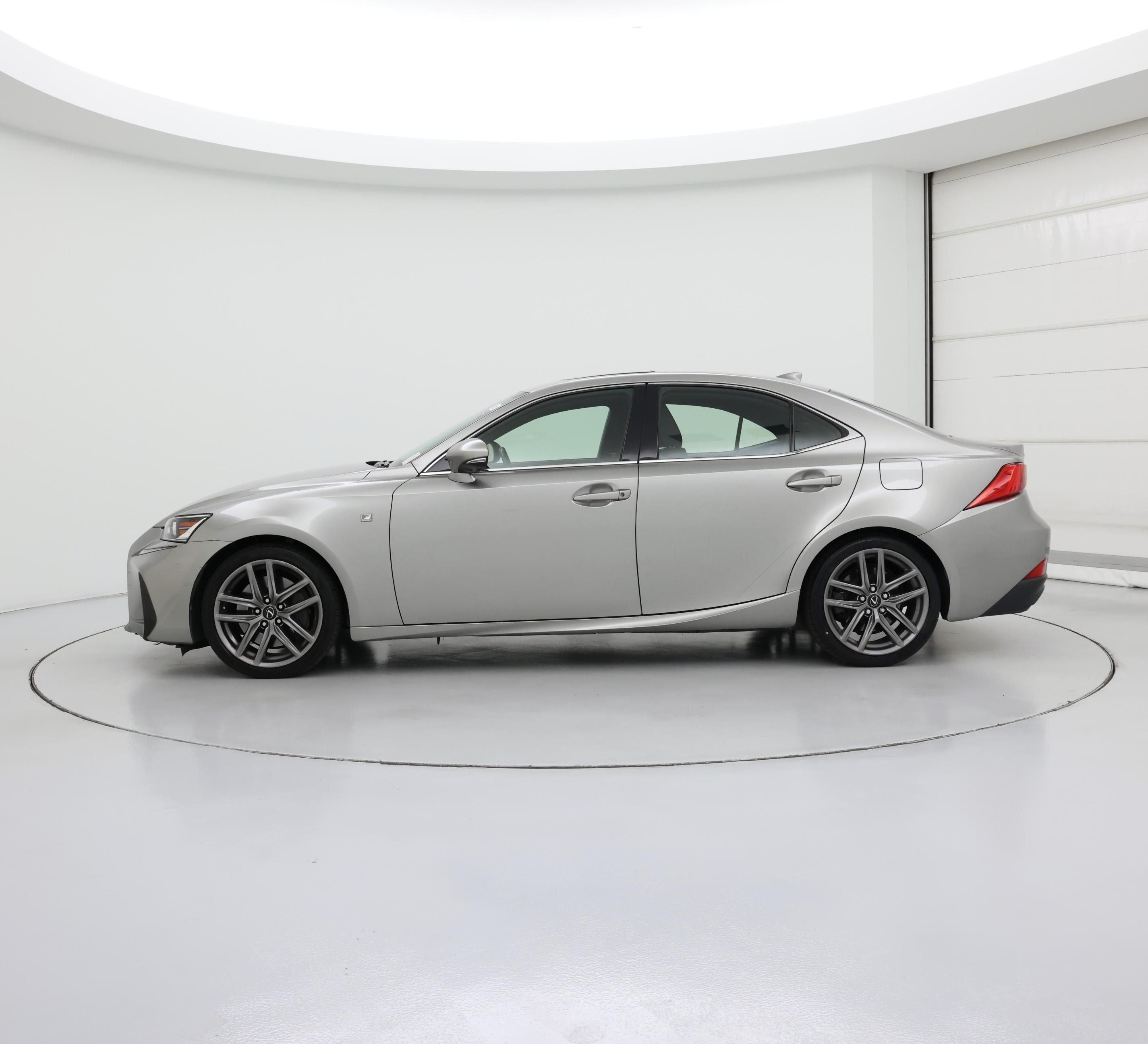 Thumbnail: 2017 Lexus IS - 3