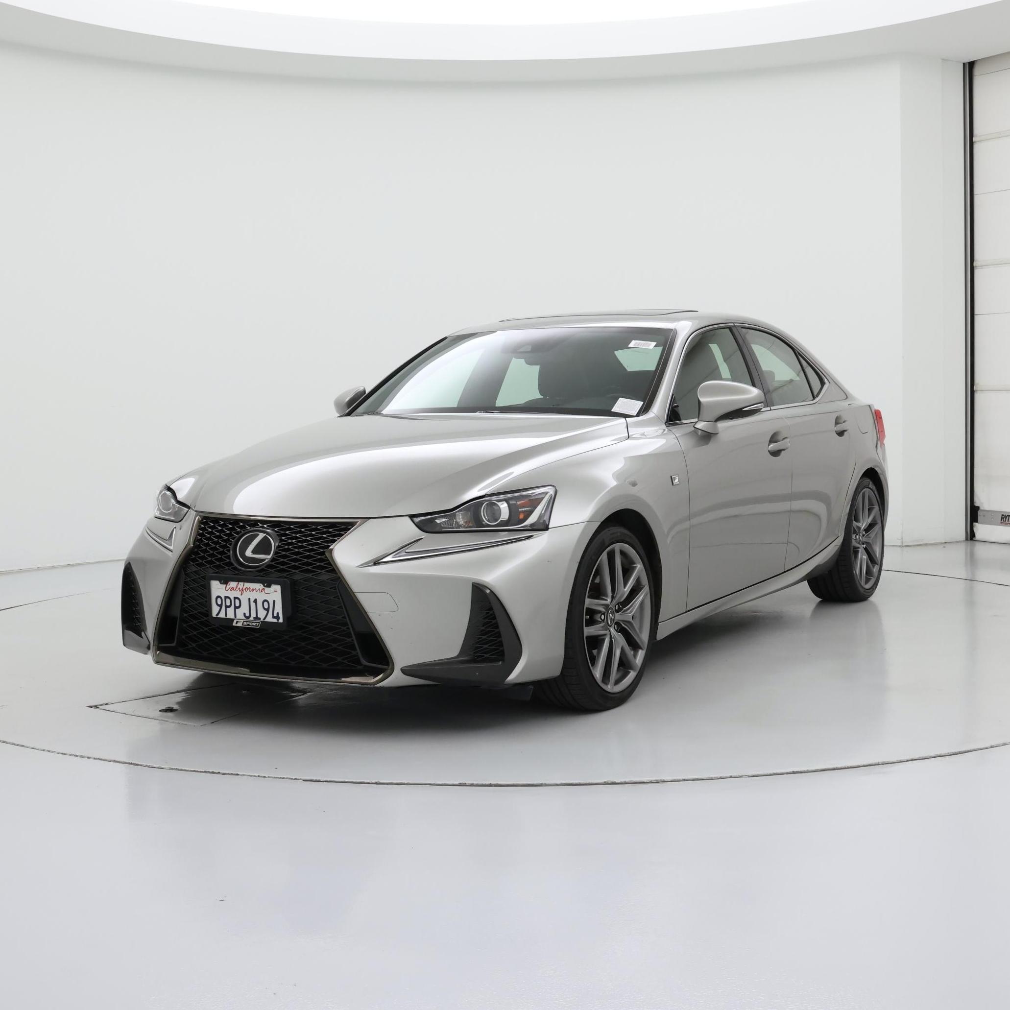 Thumbnail: 2017 Lexus IS - 4
