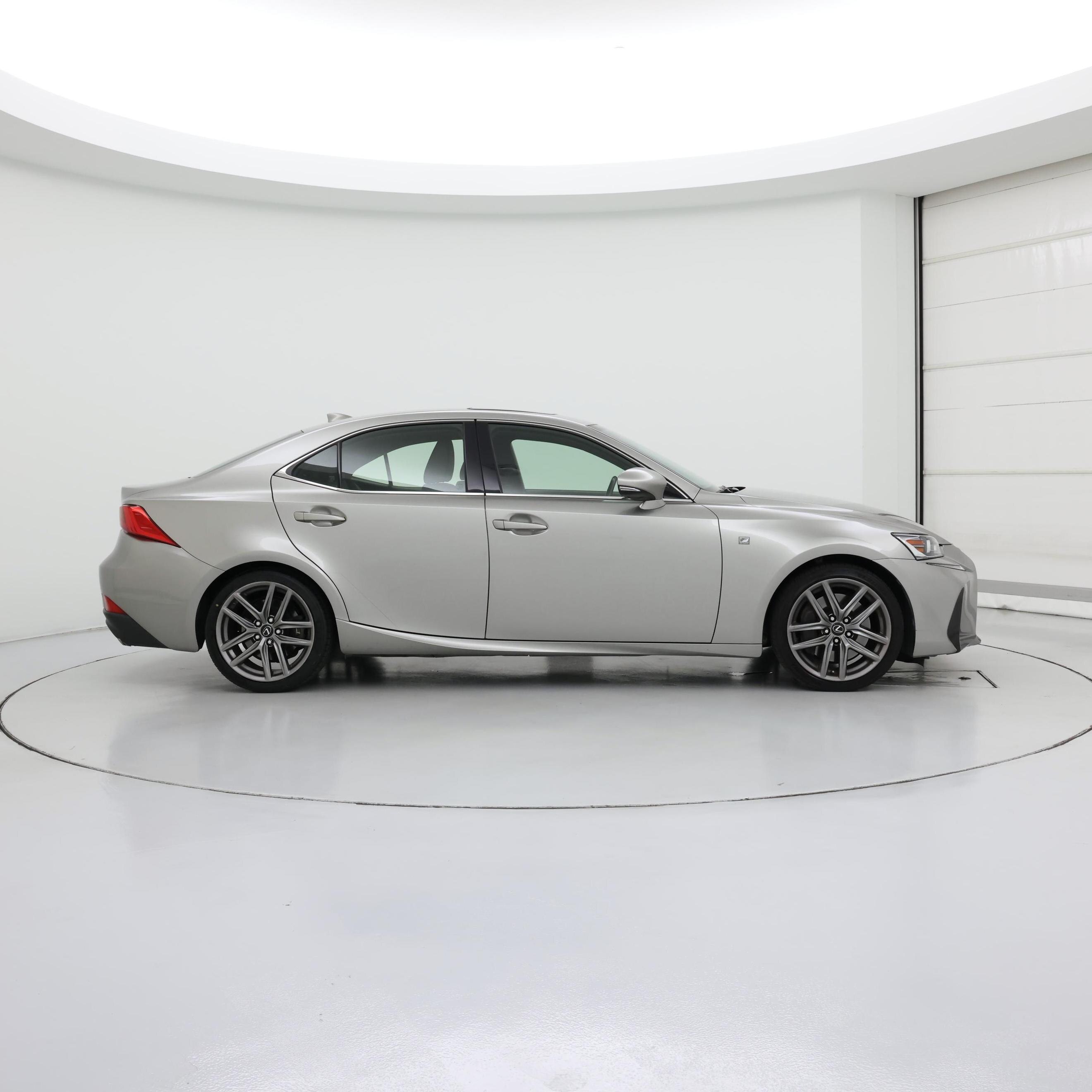 Thumbnail: 2017 Lexus IS - 7