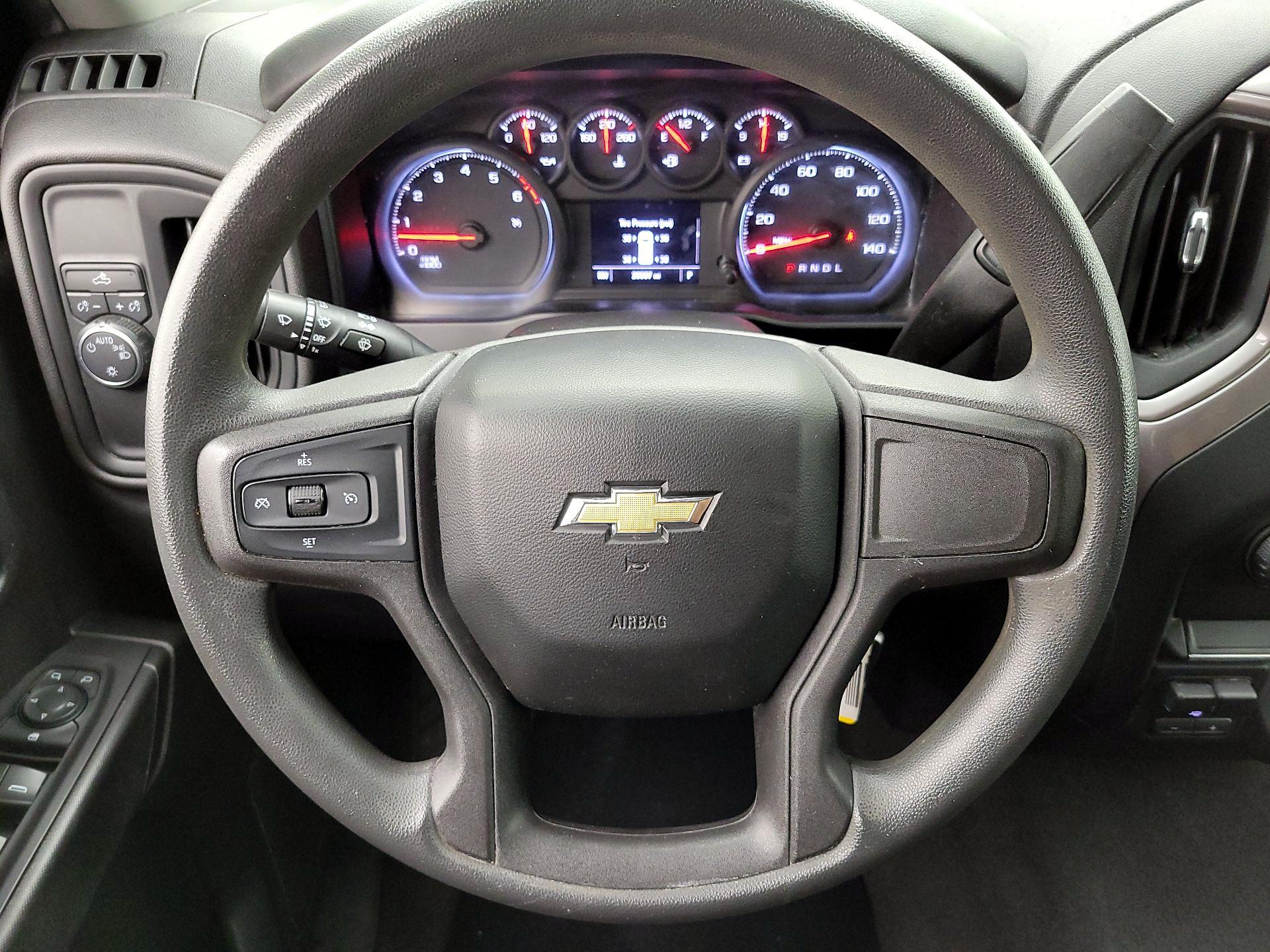 Thumbnail: 2019 Chevrolet Silverado 1500 - 10