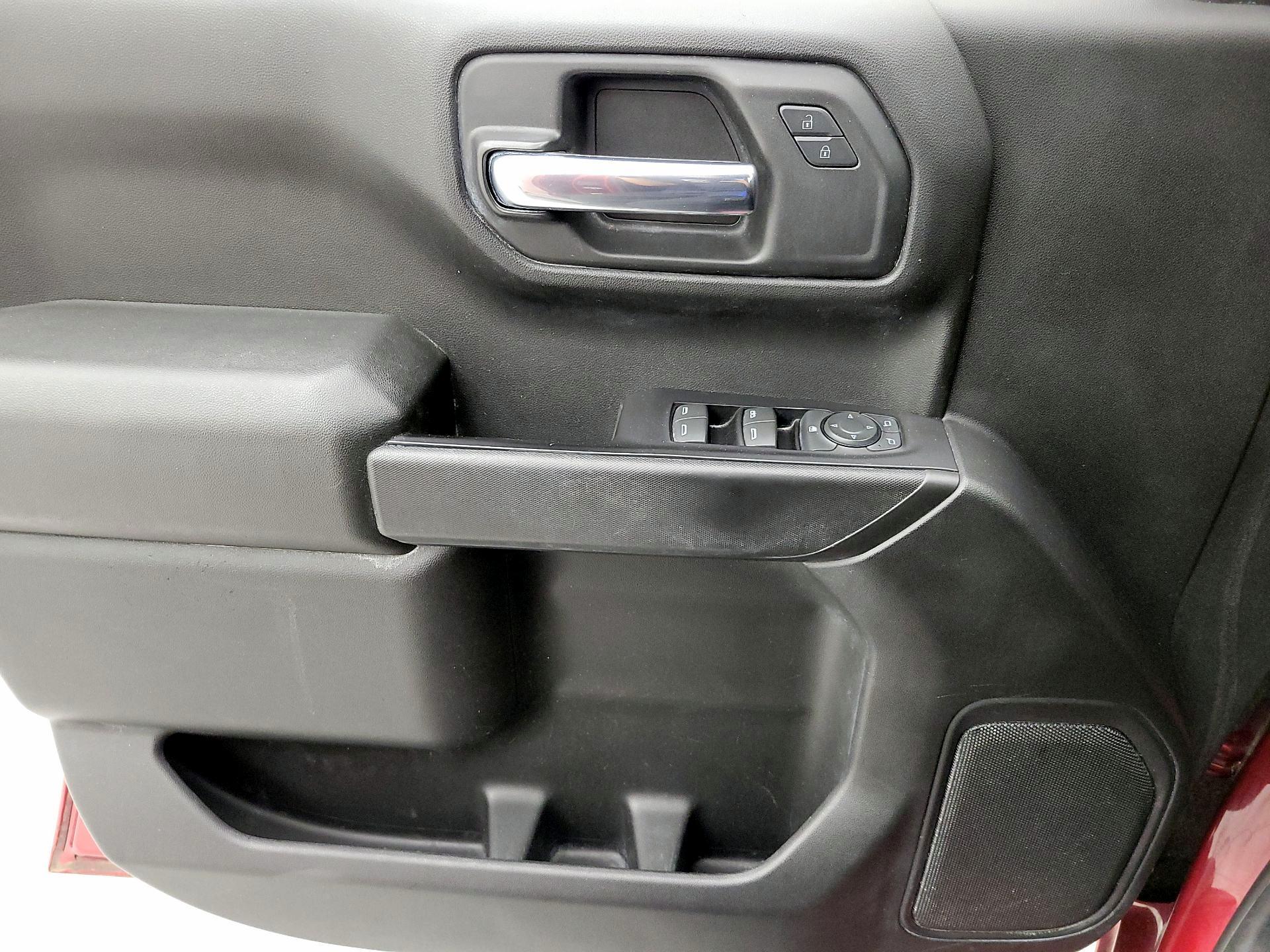 Thumbnail: 2019 Chevrolet Silverado 1500 - 12