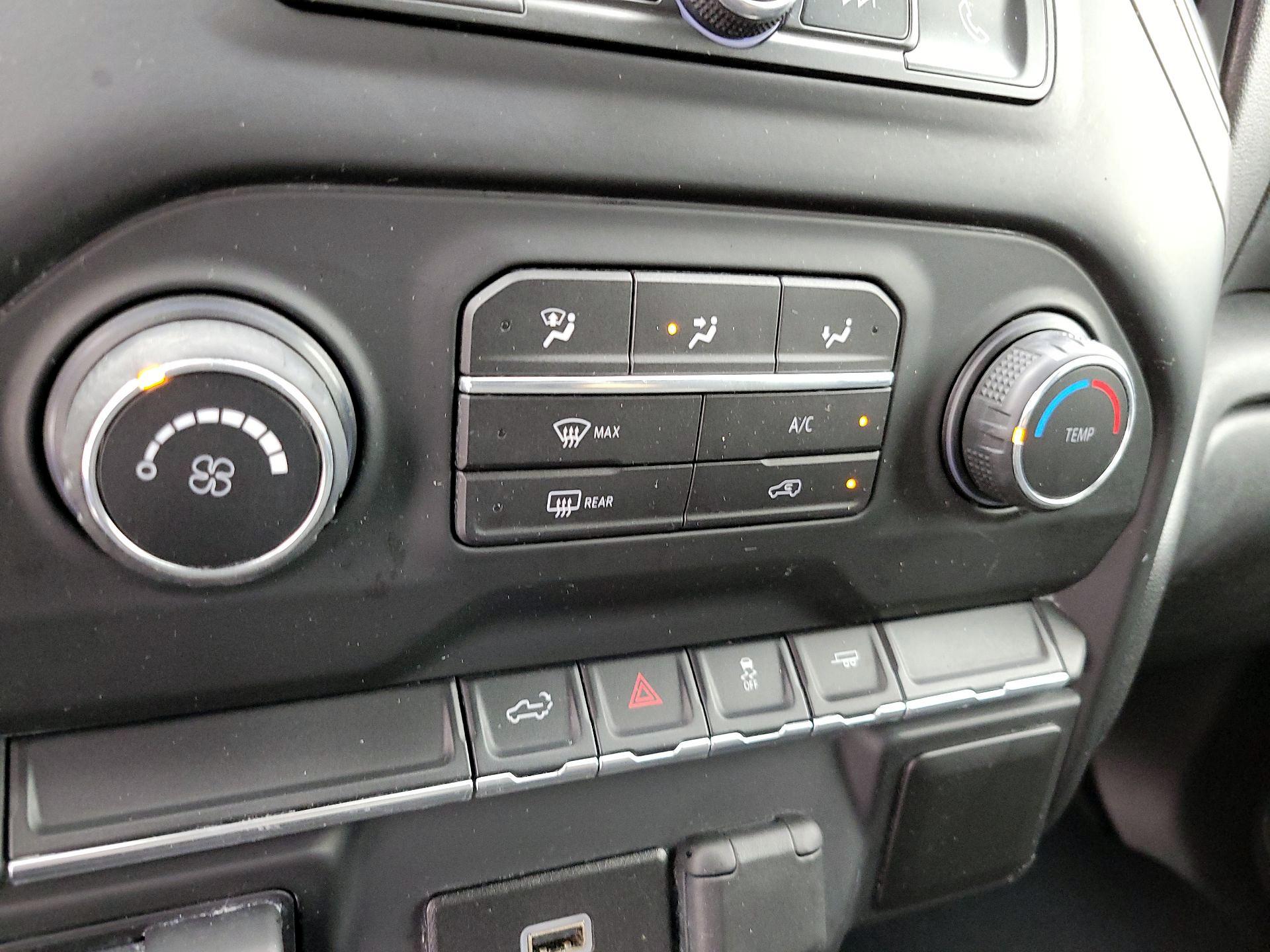 Thumbnail: 2019 Chevrolet Silverado 1500 - 16