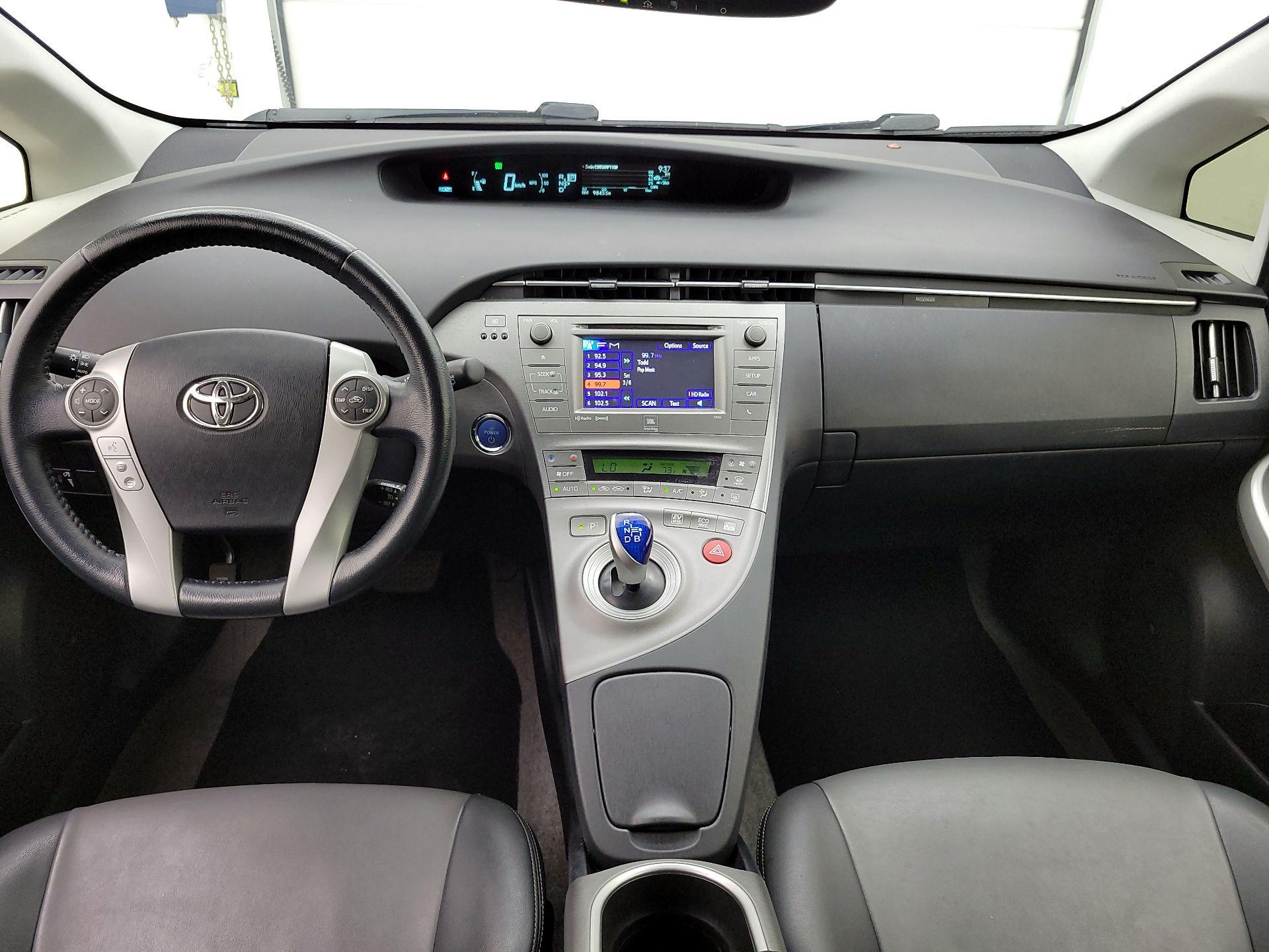 Thumbnail: 2015 Toyota Prius - 9