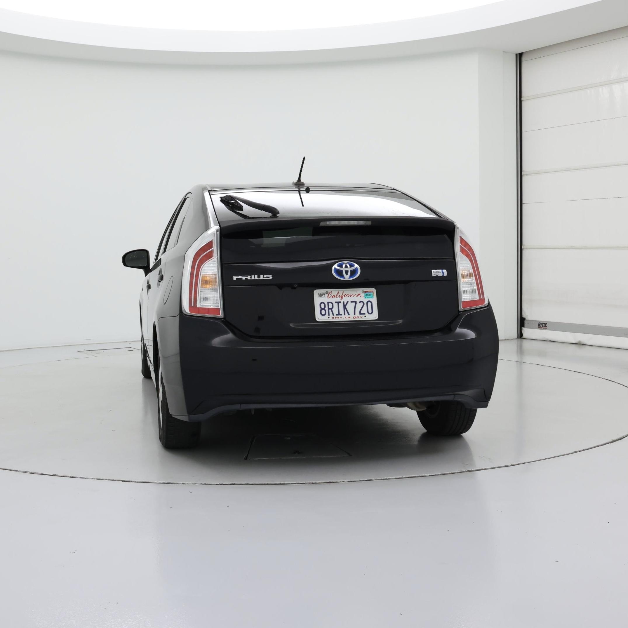 Thumbnail: 2015 Toyota Prius - 6