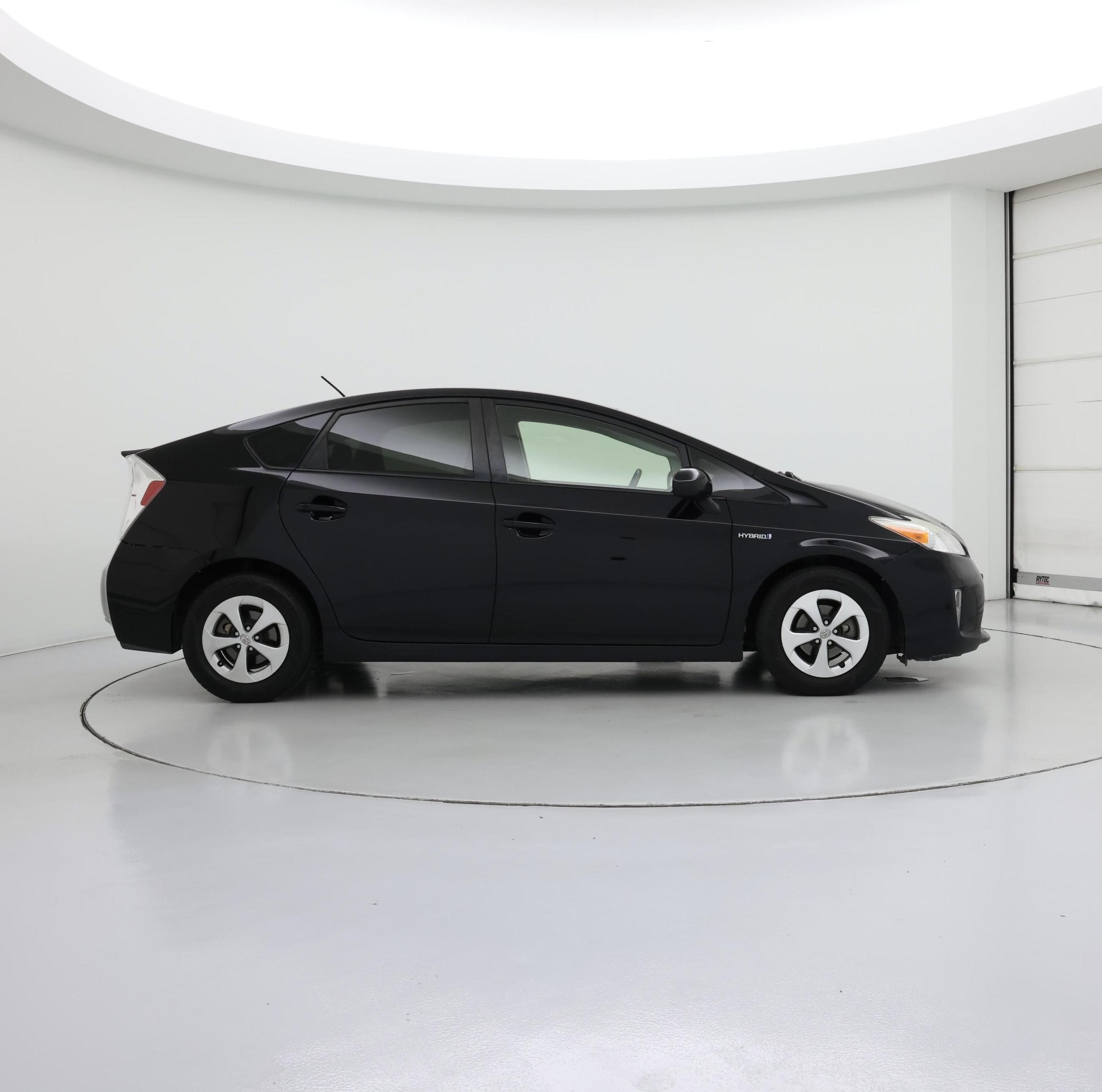 Thumbnail: 2015 Toyota Prius - 7
