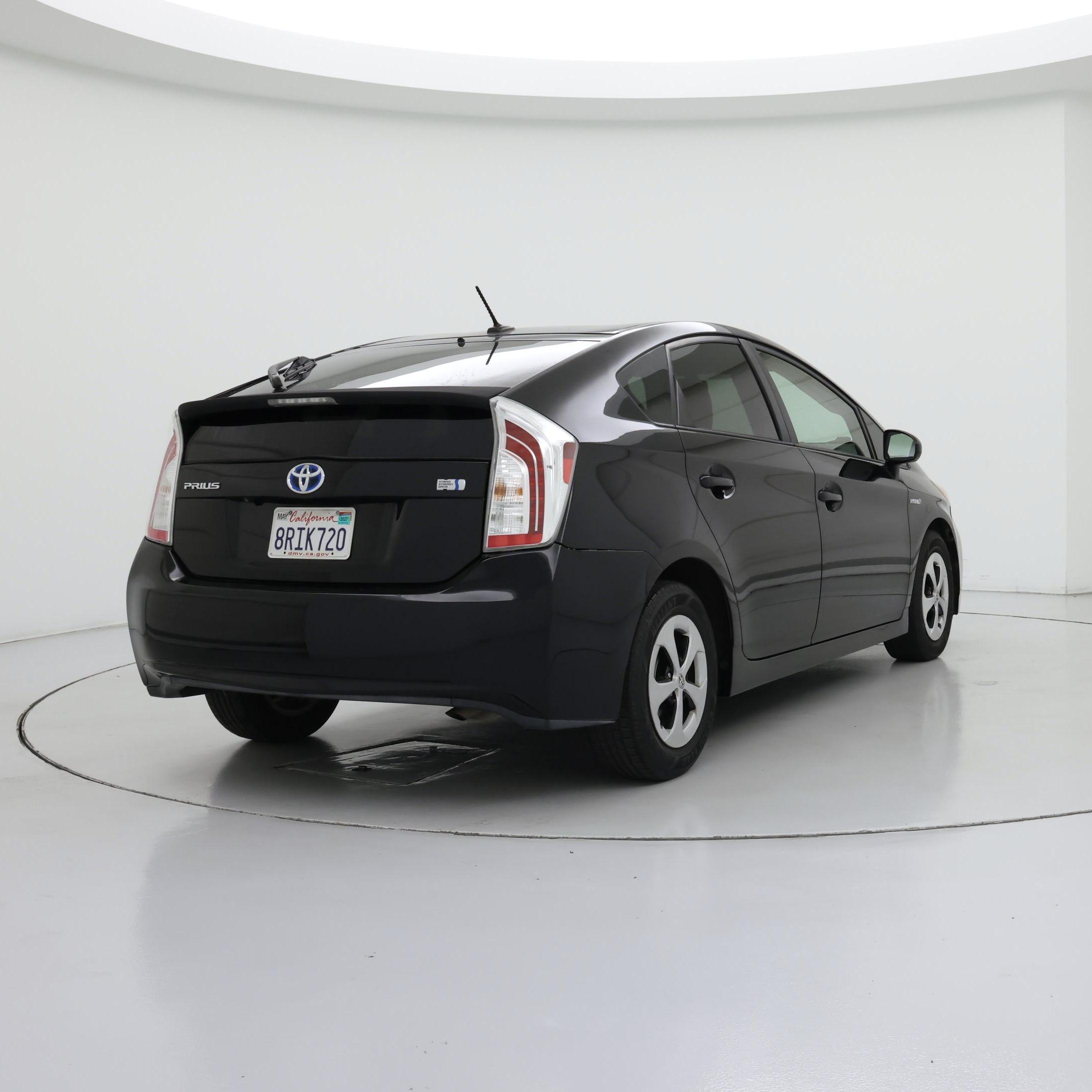 Thumbnail: 2015 Toyota Prius - 8