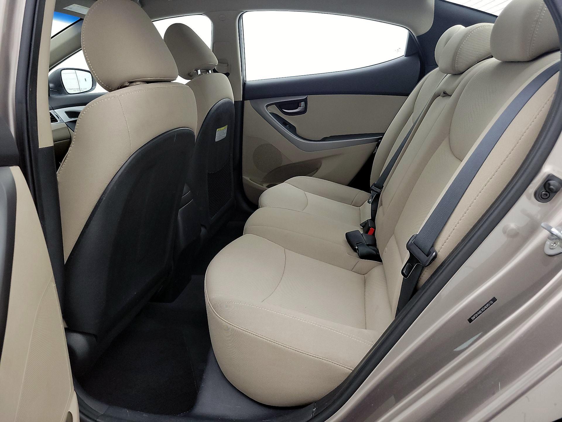 Thumbnail: 2016 Hyundai Elantra - 18