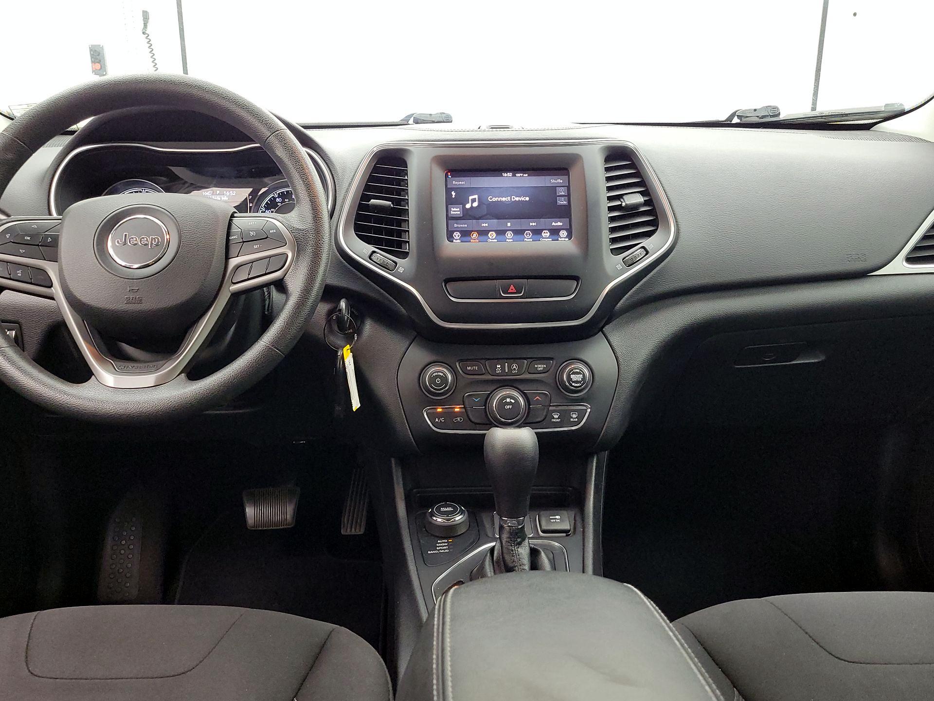 Thumbnail: 2019 Jeep Cherokee - 9