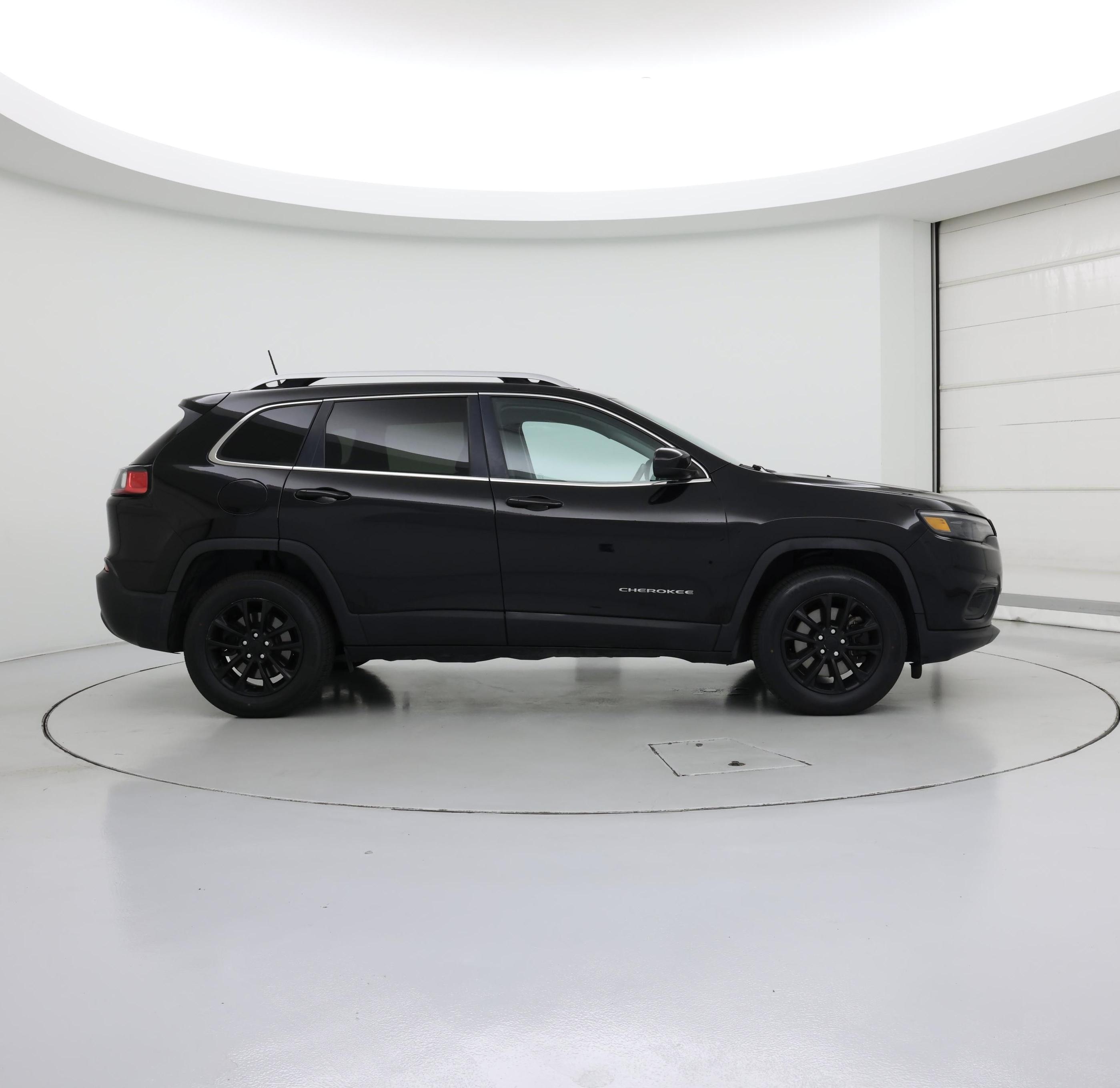 Thumbnail: 2019 Jeep Cherokee - 7