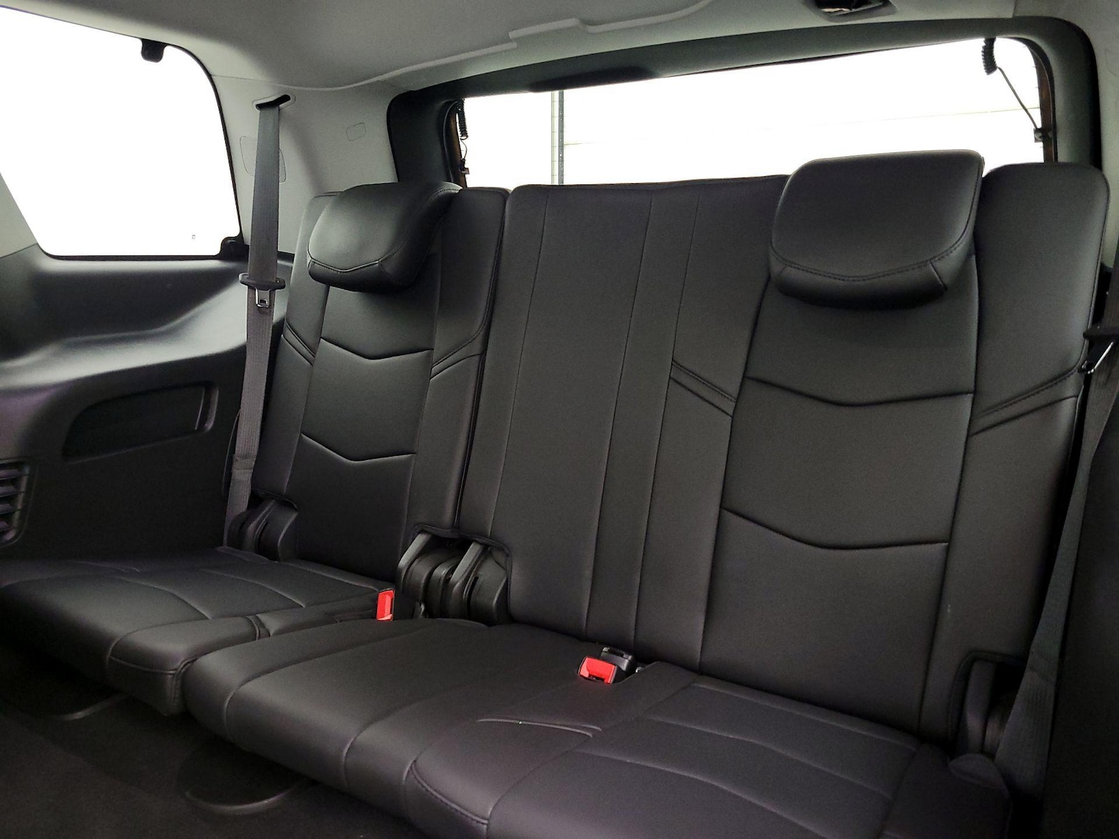 2018 Cadillac Escalade Luxury - Photo 23
