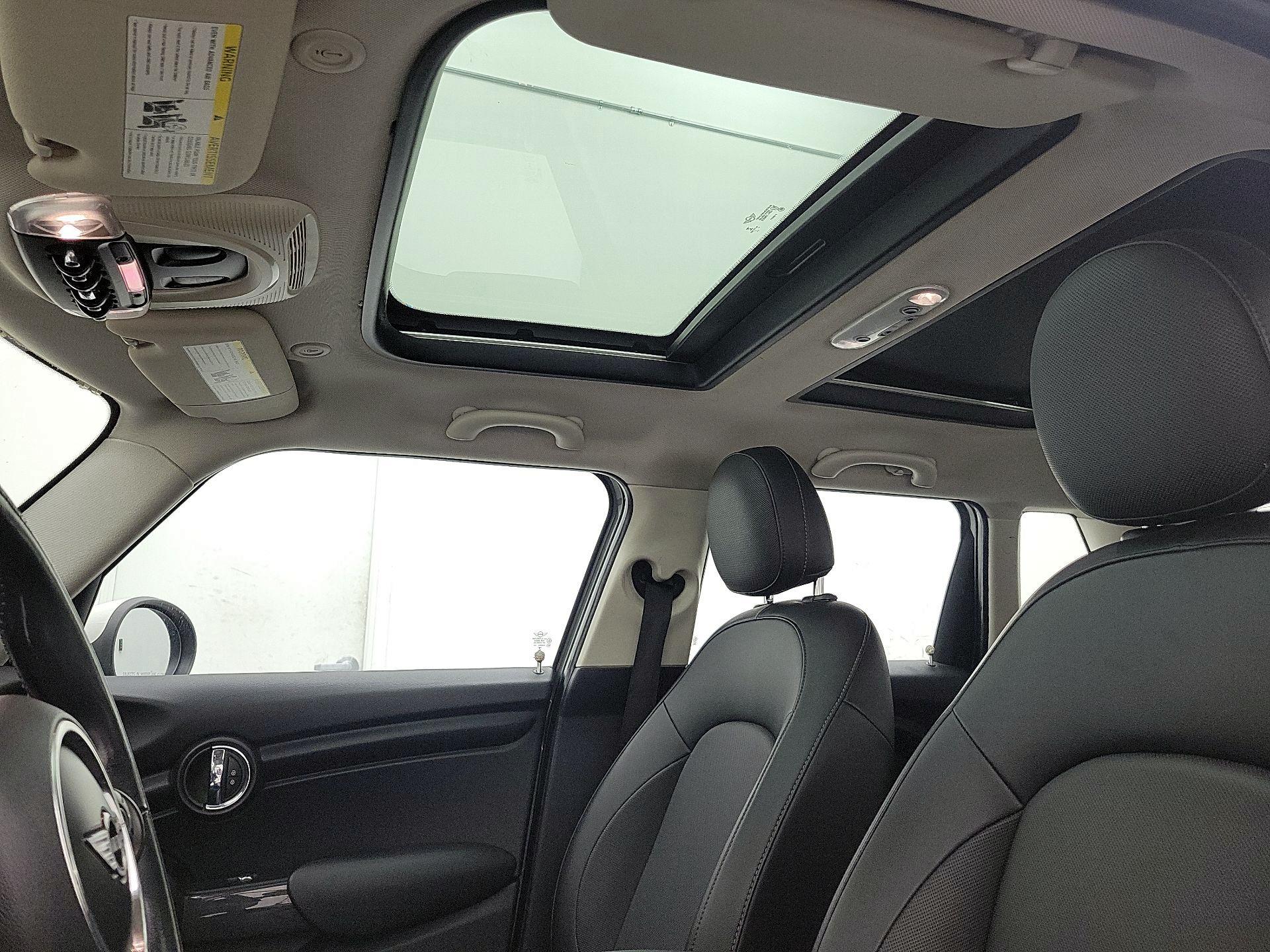 Thumbnail: 2018 MINI Cooper Hardtop - 19