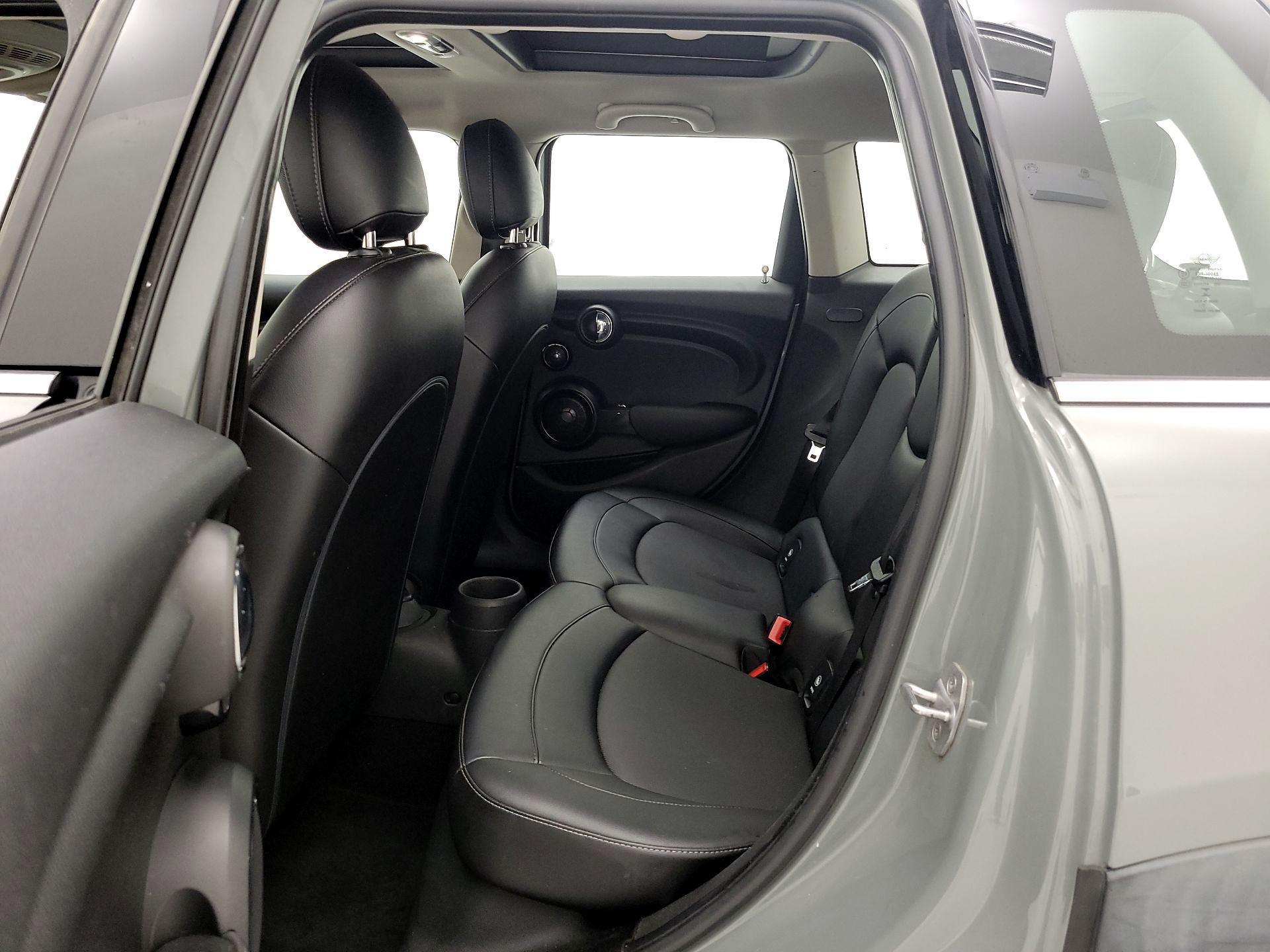 Thumbnail: 2018 MINI Cooper Hardtop - 20