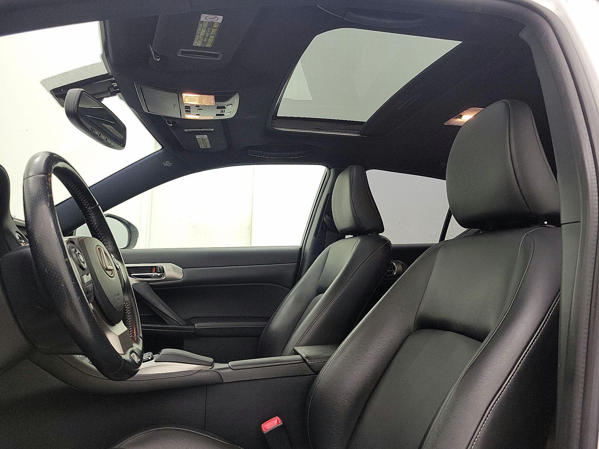 Thumbnail: 2015 Lexus CT - 18