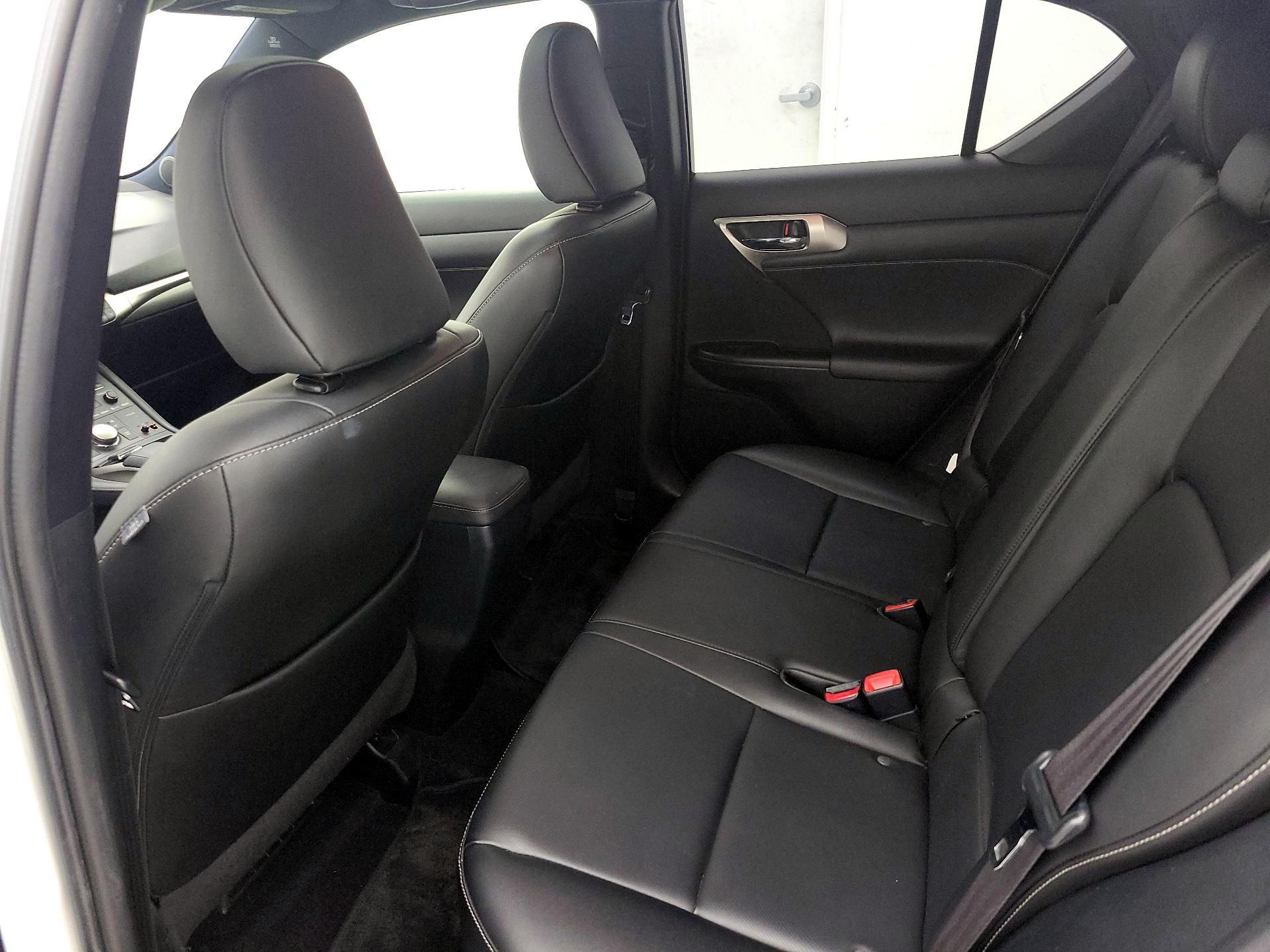 Thumbnail: 2015 Lexus CT - 19