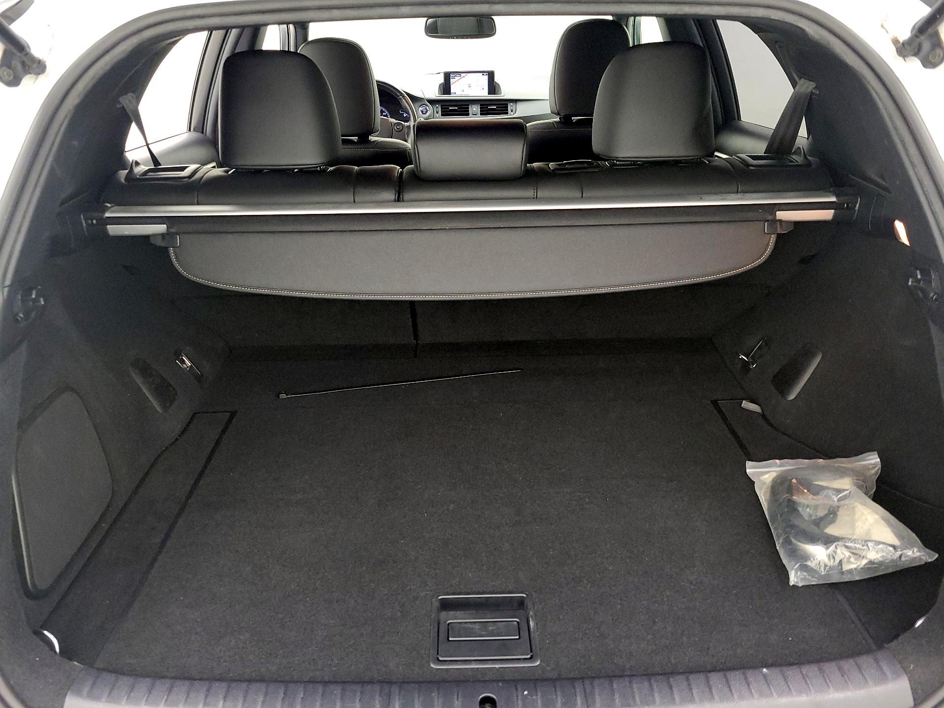 Thumbnail: 2015 Lexus CT - 20