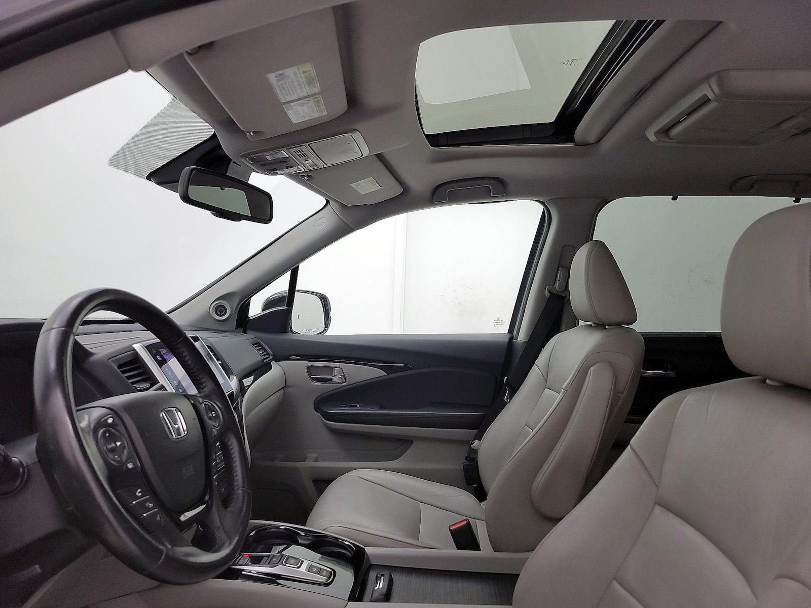 Sunroof(s) & Overhead Airbags